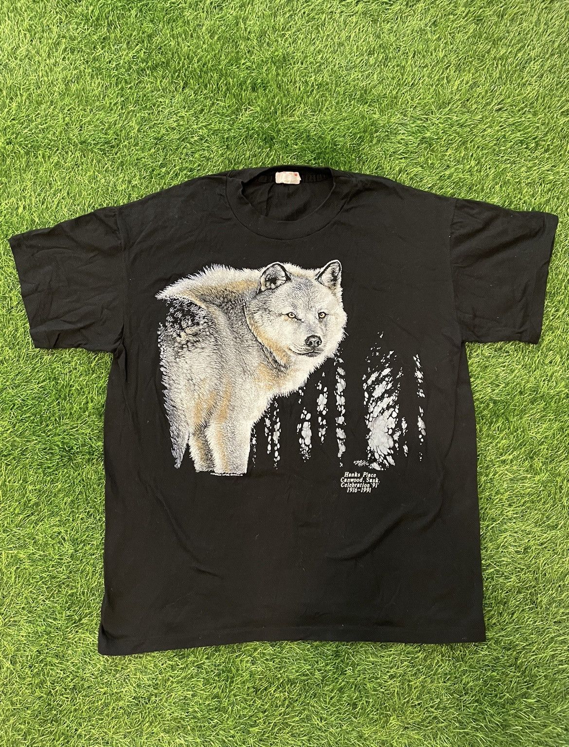 Vintage Vintage Nature Wolf 1991 Tee Shirt Size Large Size US L / EU 52-54 / 3 - 1 Thumbnail