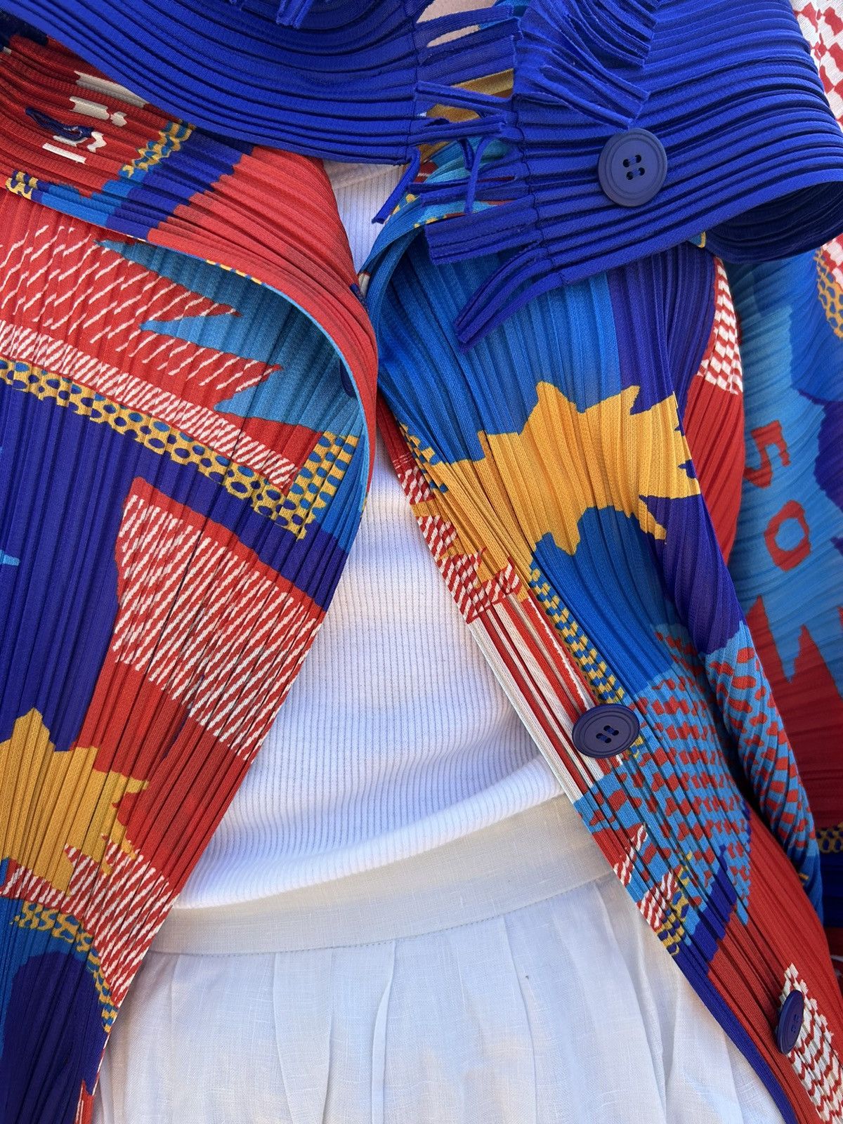 Pleats Please Issey Miyake Poncho Pop Art Issey Miyake Pleats Please Size S / US 4 / IT 40 - 2 Thumbnail