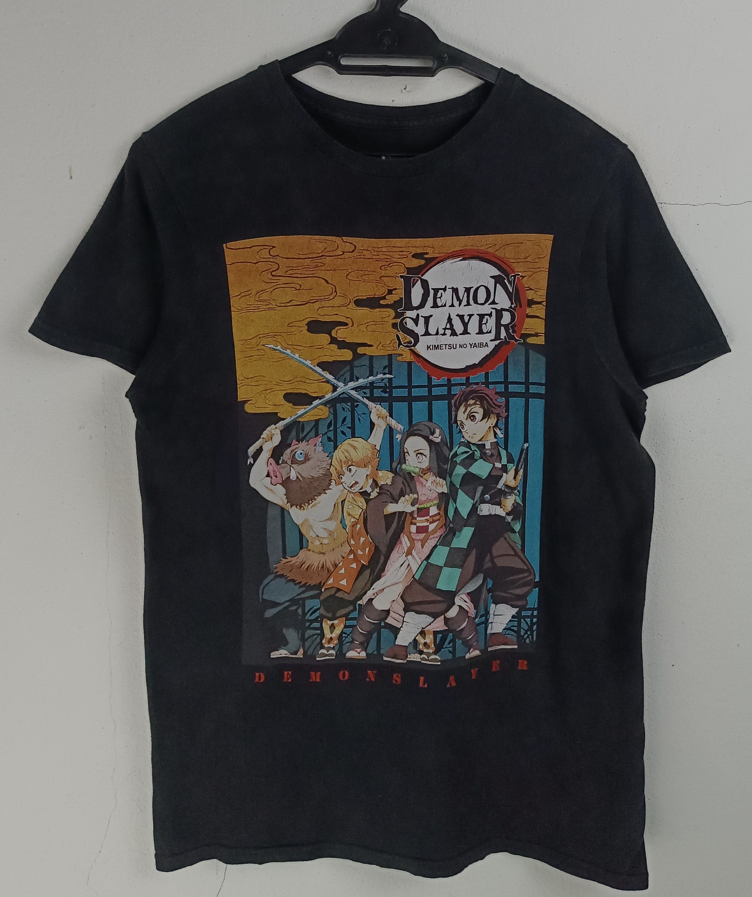 Anime VINTAGE DEMON SLAYER KIMETSU NO YAIBA LINEUP TEE bleach Size US S / EU 44-46 / 1 - 3 Thumbnail