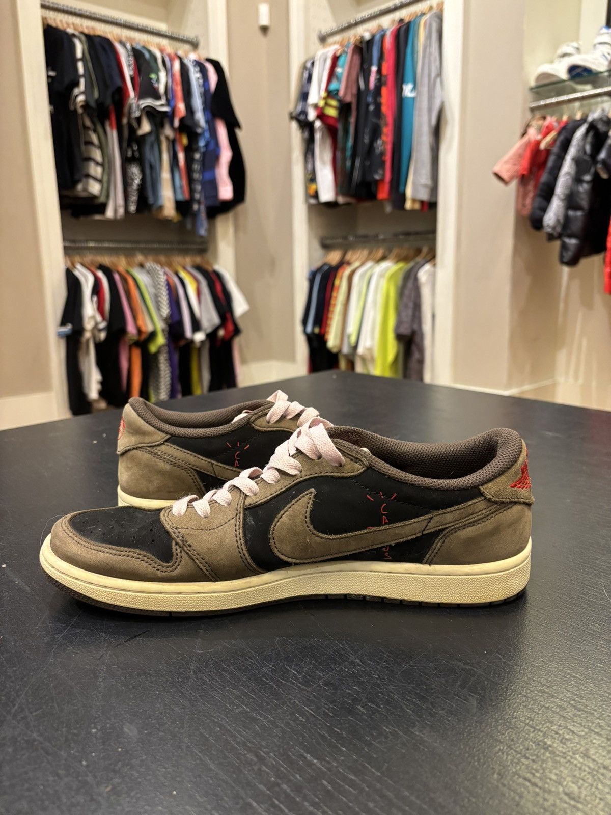 Nike × Travis Scott Jordan 1 Low Retro OG SP - Travis Scott Dark Mocha Size US 10.5 / EU 43-44 - 4 Thumbnail
