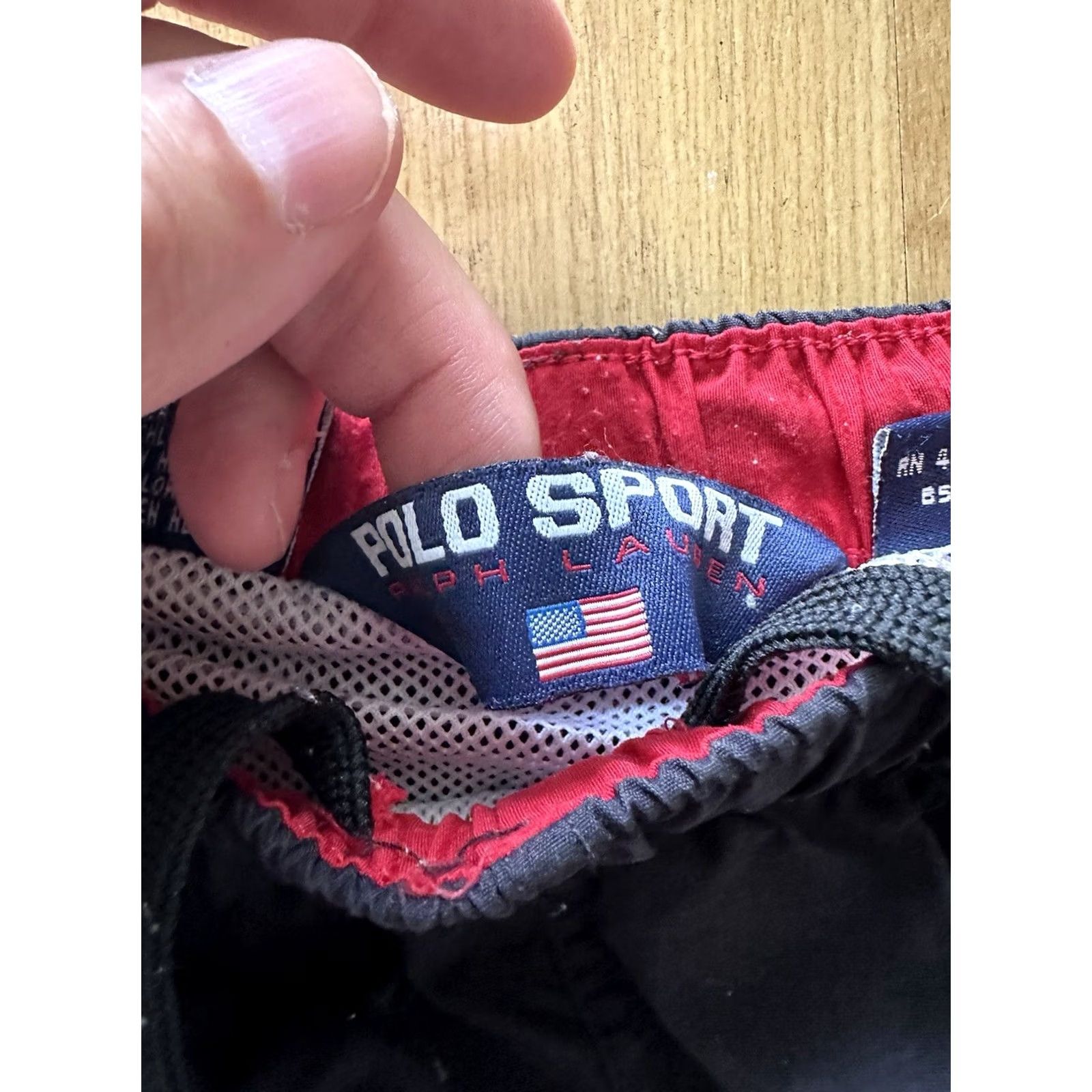 The North Face VINTAGE The North Face Polo Sport Shorts Mens Large Nylon 7” Inseam Black 34 Waist 90s Cargo Bags Pockets Size US L / EU 52-54 / 3 - 4 Thumbnail