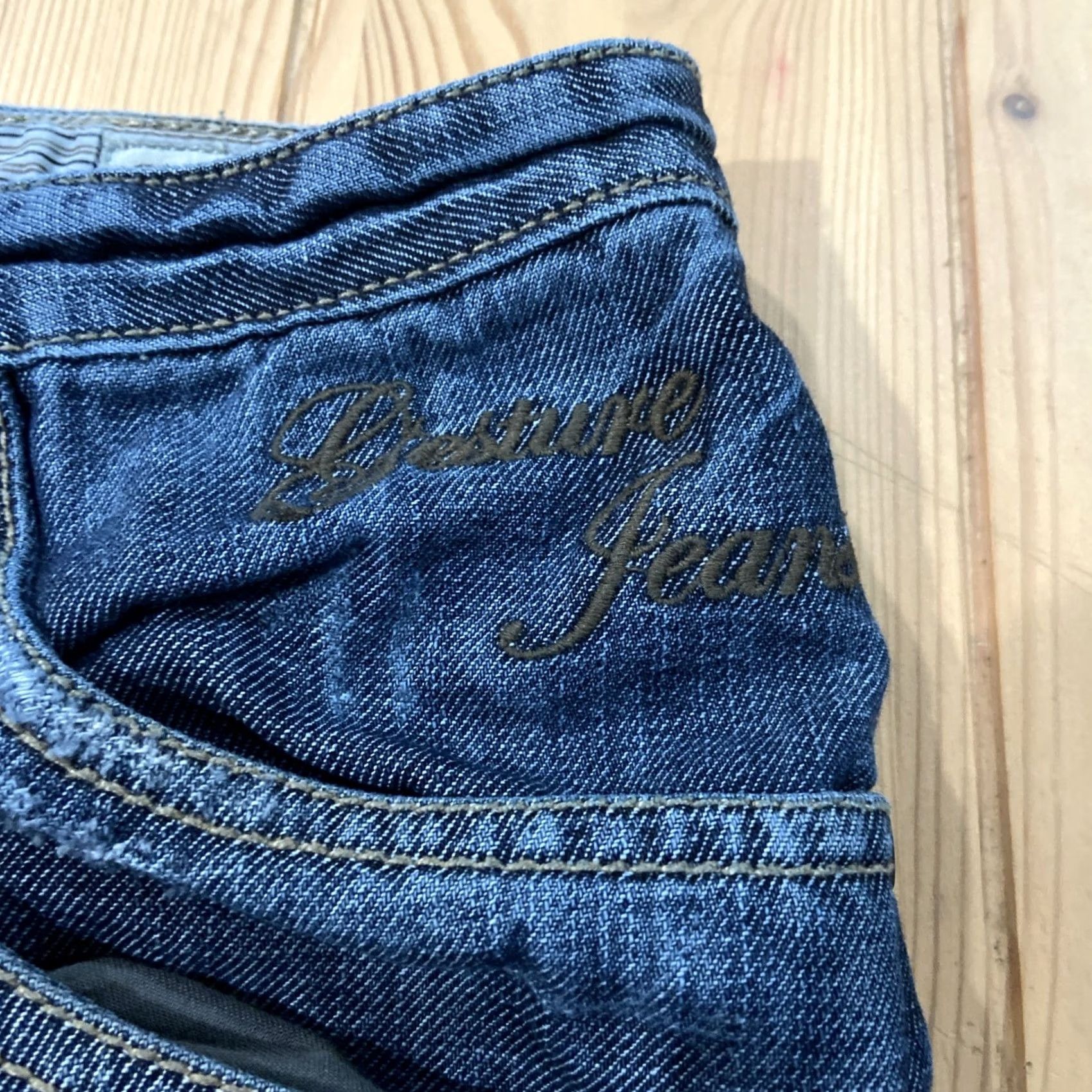 Vintage GESTURE Y2K GESTURE Embroidered Grunge Jeans for Men 36 Blue Denim 5-Pocket Relaxed Regular Rise Mid Inseam 31 Size US 36 / EU 52 - 4 Thumbnail