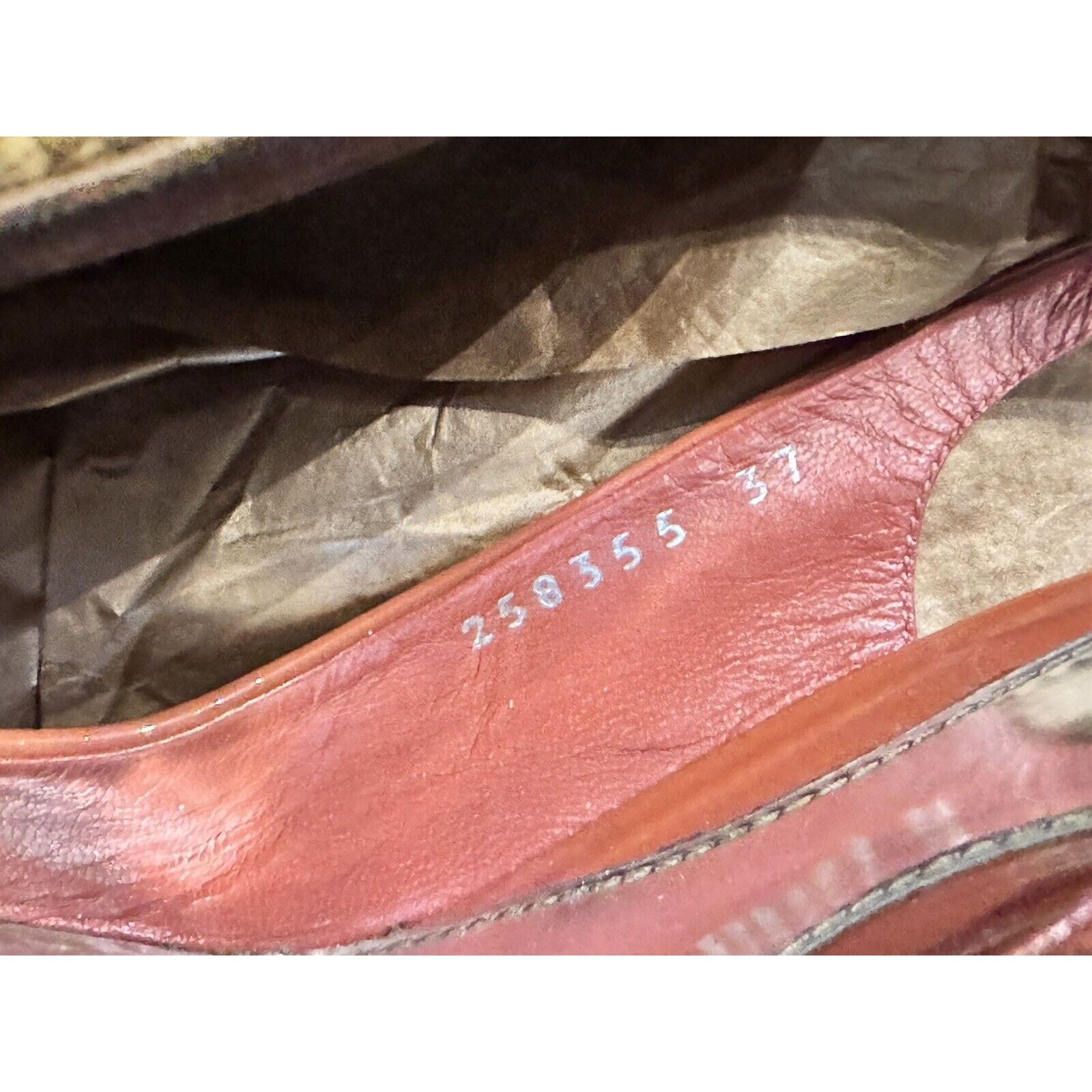 Gucci NEW IN BOX GUCCI PATENT LEATHER PLATFORM WEDGES CORAL SZ 7 Size US 7 / IT 37 - 6 Thumbnail