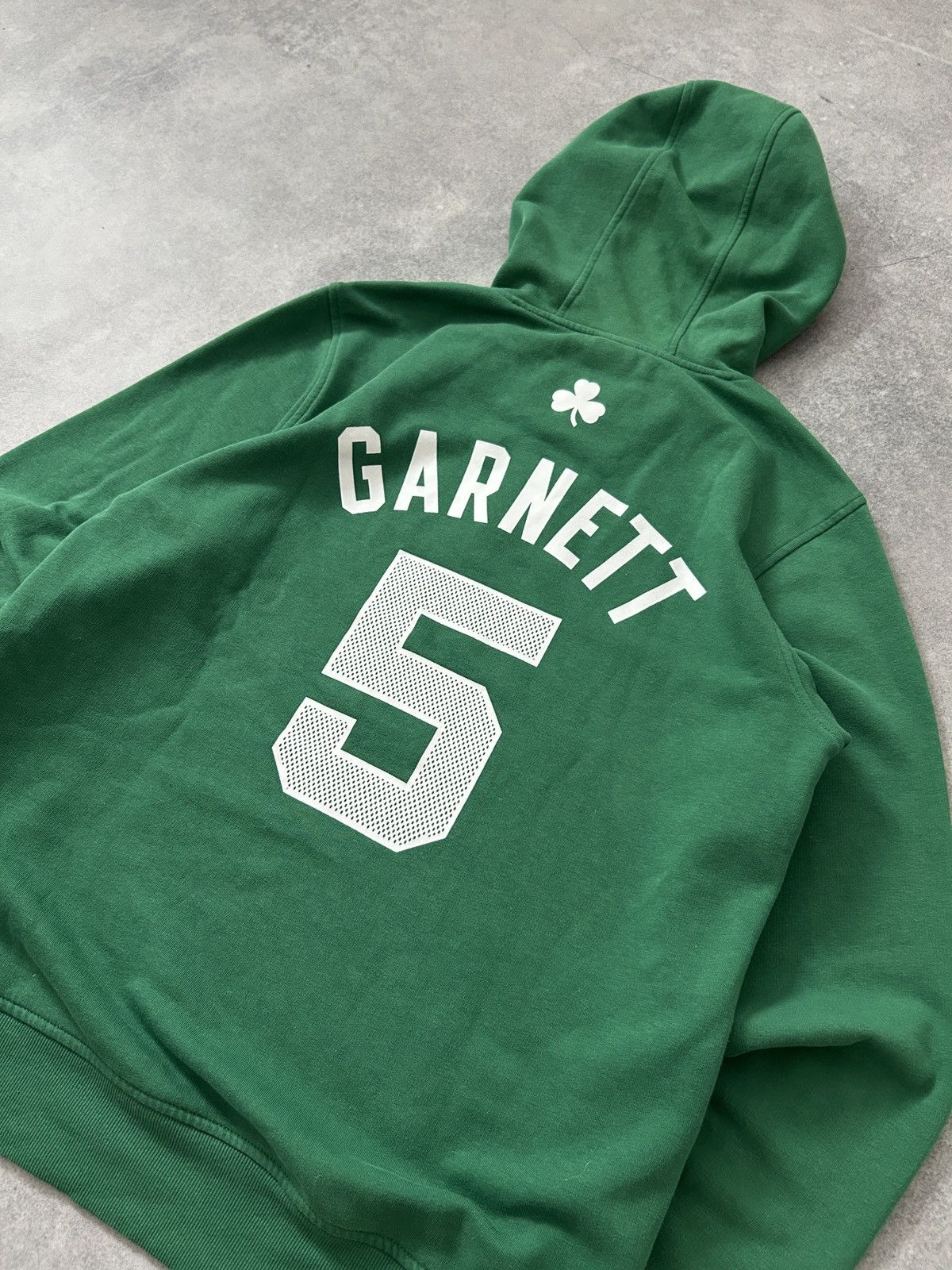 Adidas × NBA × Vintage Vintage Adidas Celtics 5 Carnett big logo hoodies Size US M / EU 48-50 / 2 - 3 Thumbnail