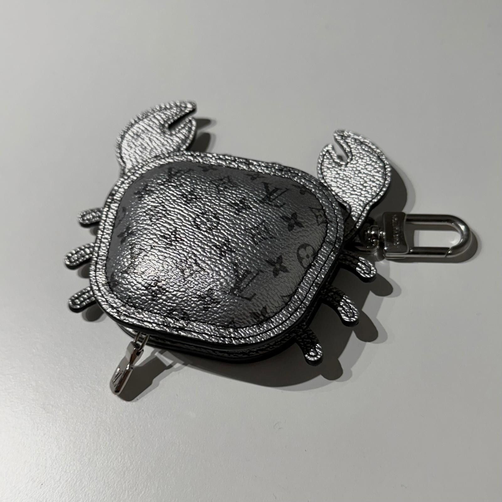Louis Vuitton Louis Vuitton Leather Crab Bag Charm Size ONE SIZE - 2 Thumbnail