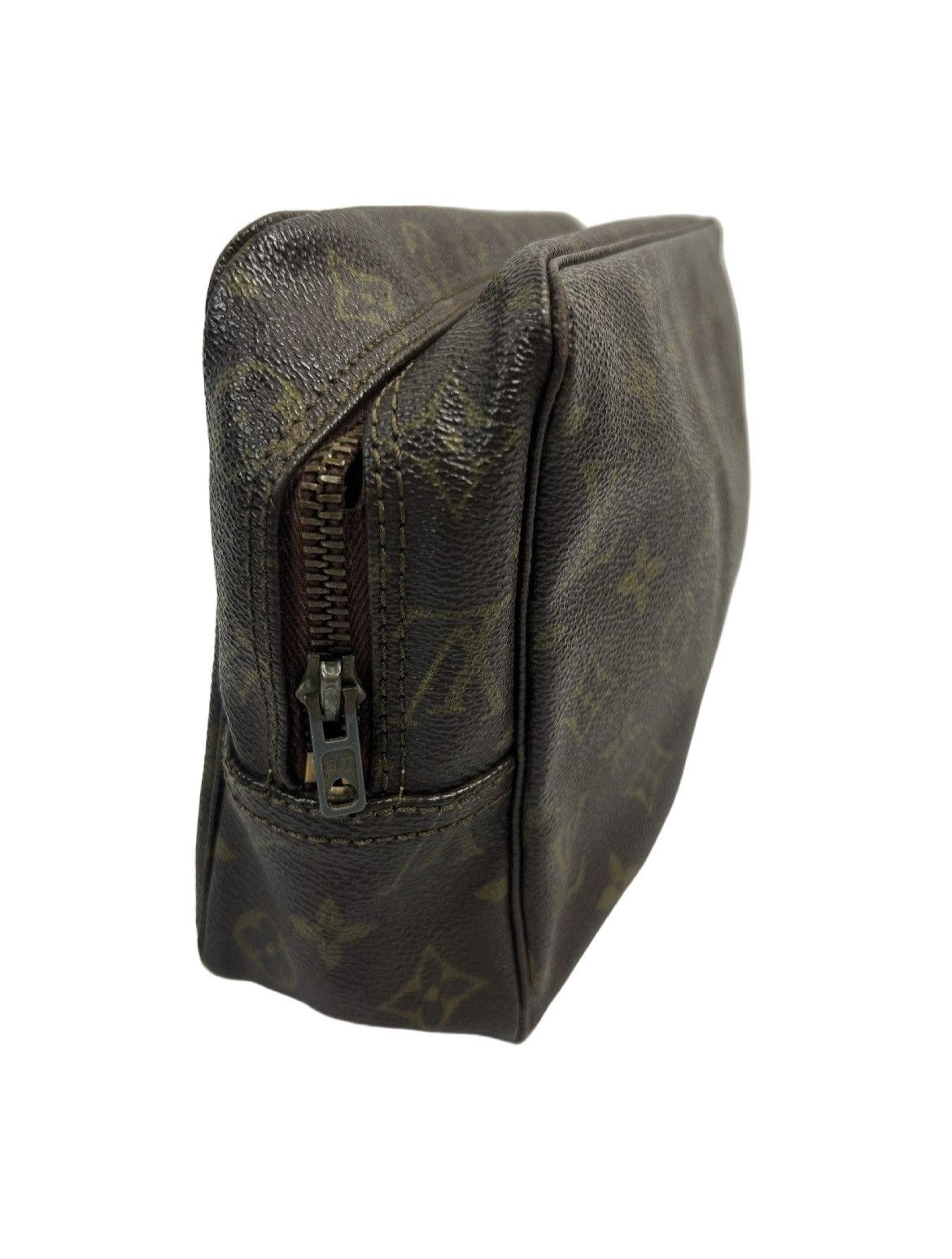 Louis Vuitton Louis Vuitton Monogram Toiletry Bag Size ONE SIZE - 3 Thumbnail