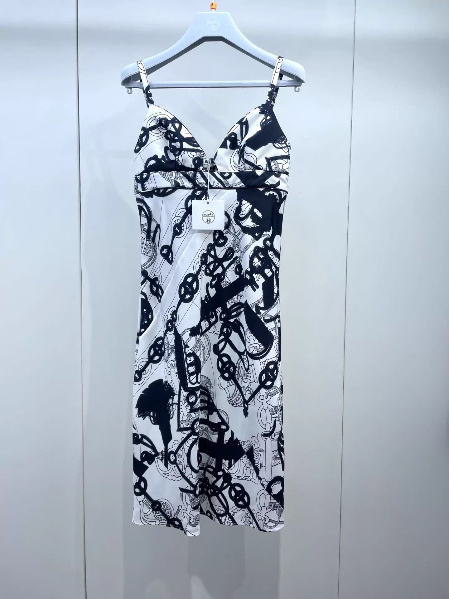 Hermes Hermes Black & White Silk Slip Dress 34 Size XS / US 0-2 / IT 36-38 - 1 Thumbnail