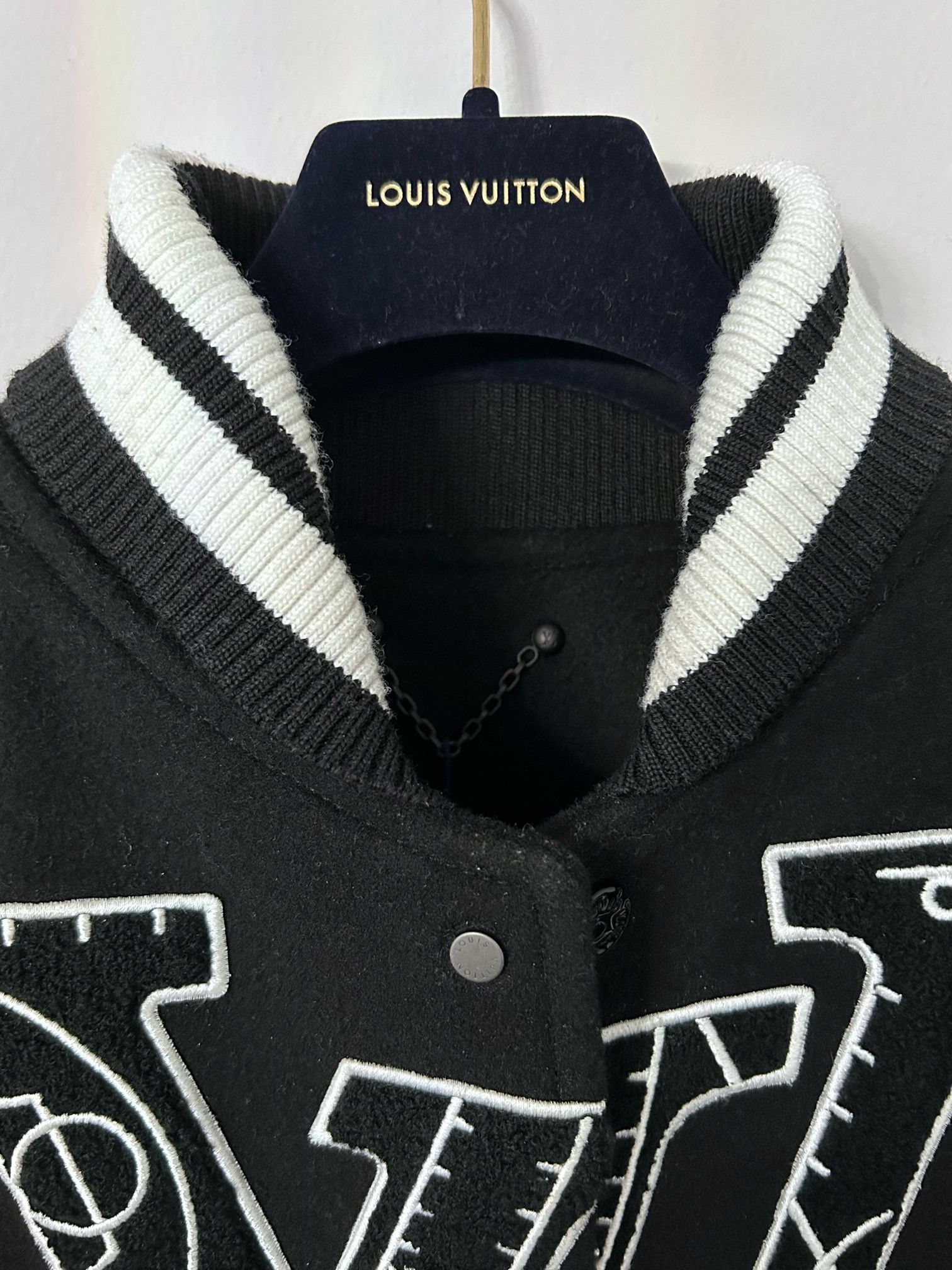 Louis Vuitton × Virgil Abloh Louie Vuitton Virgil Abloh NBA jacket Size US L / EU 52-54 / 3 - 18 Thumbnail