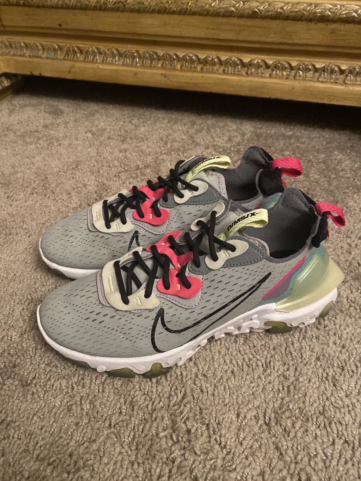 Nike Nike React Vision D/MS/X women’s low top sneakers Size US 8 / IT 38 - 14 Thumbnail