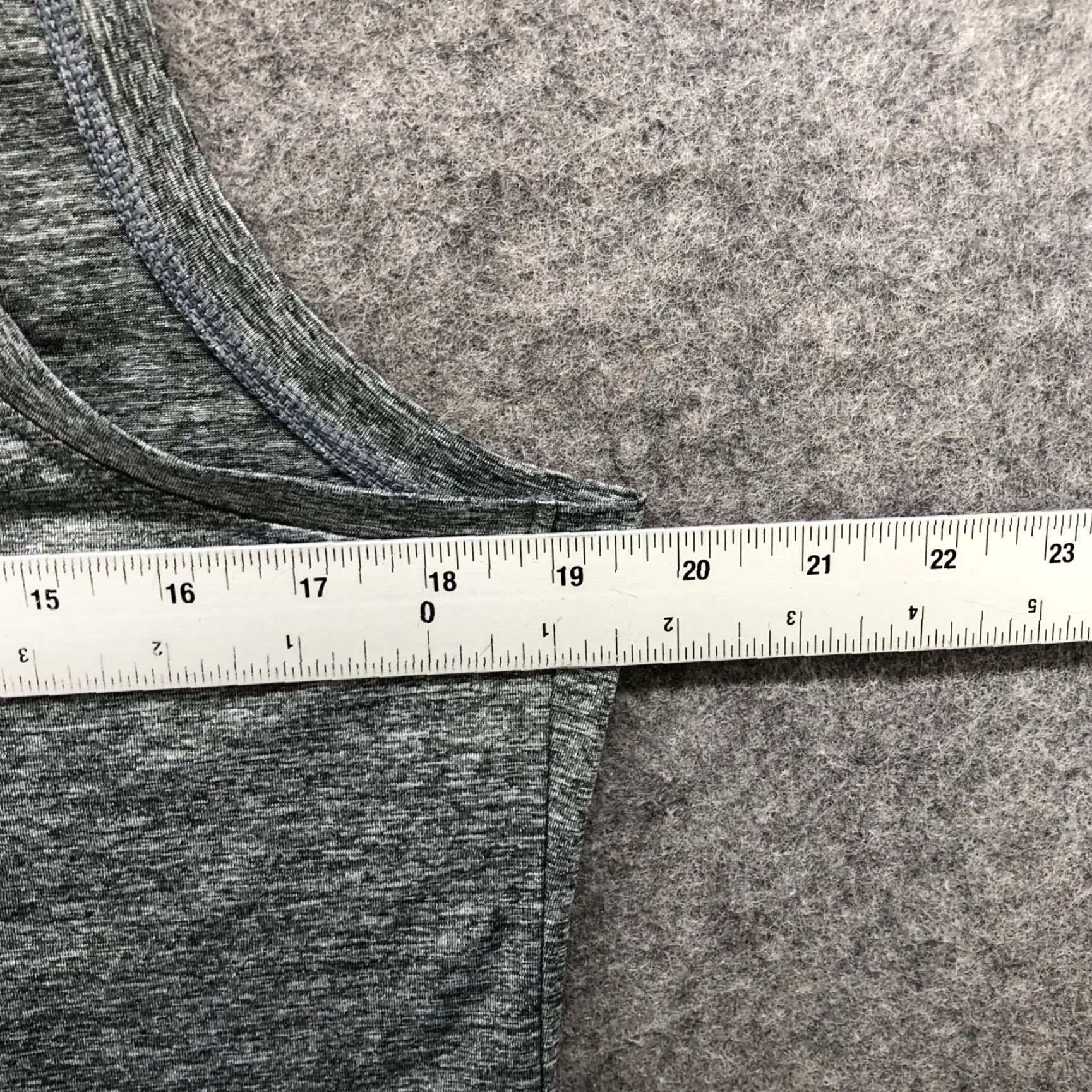 Reebok Reebok Active Tank Top Womens L Gray Heather V-Neck Athletic Gym Yoga Workout Size L / US 10 / IT 46 - 7 Thumbnail