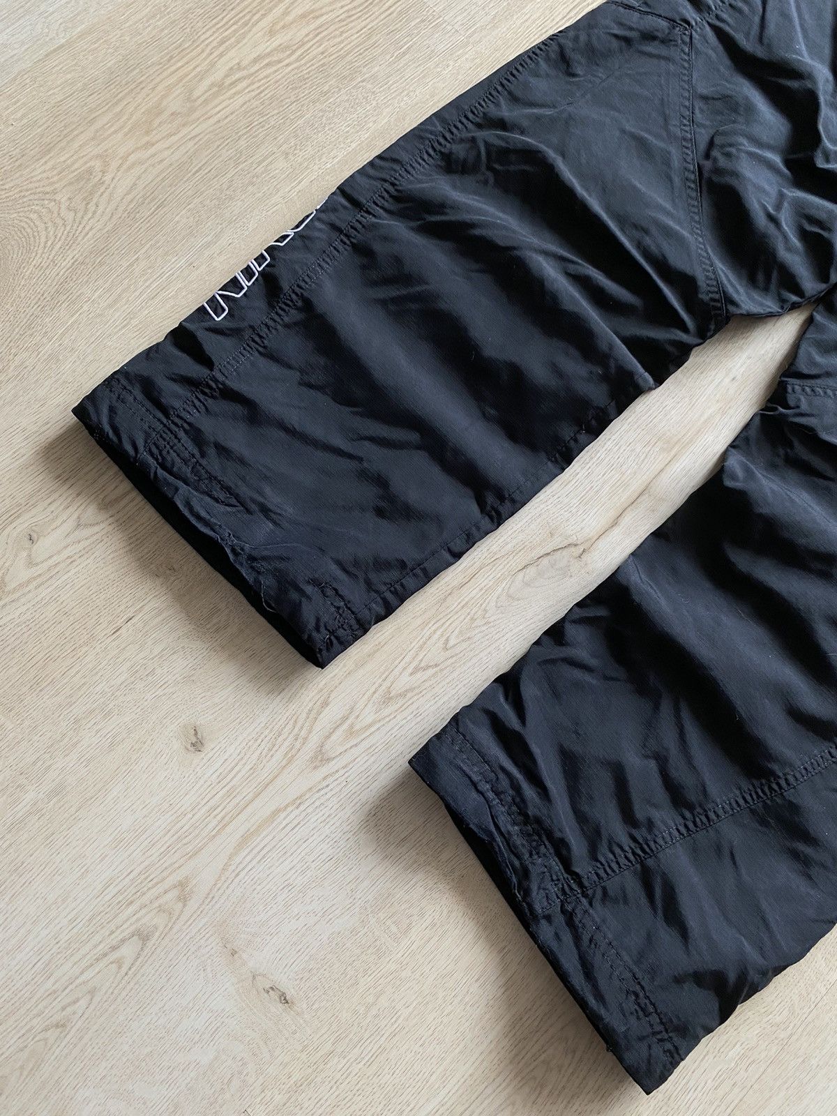 Japanese Brand × Nike × Vintage Nike Vintage Nylon Drill Pants mini swoosh Baggy Japanese Size US 32 / EU 48 - 8 Thumbnail