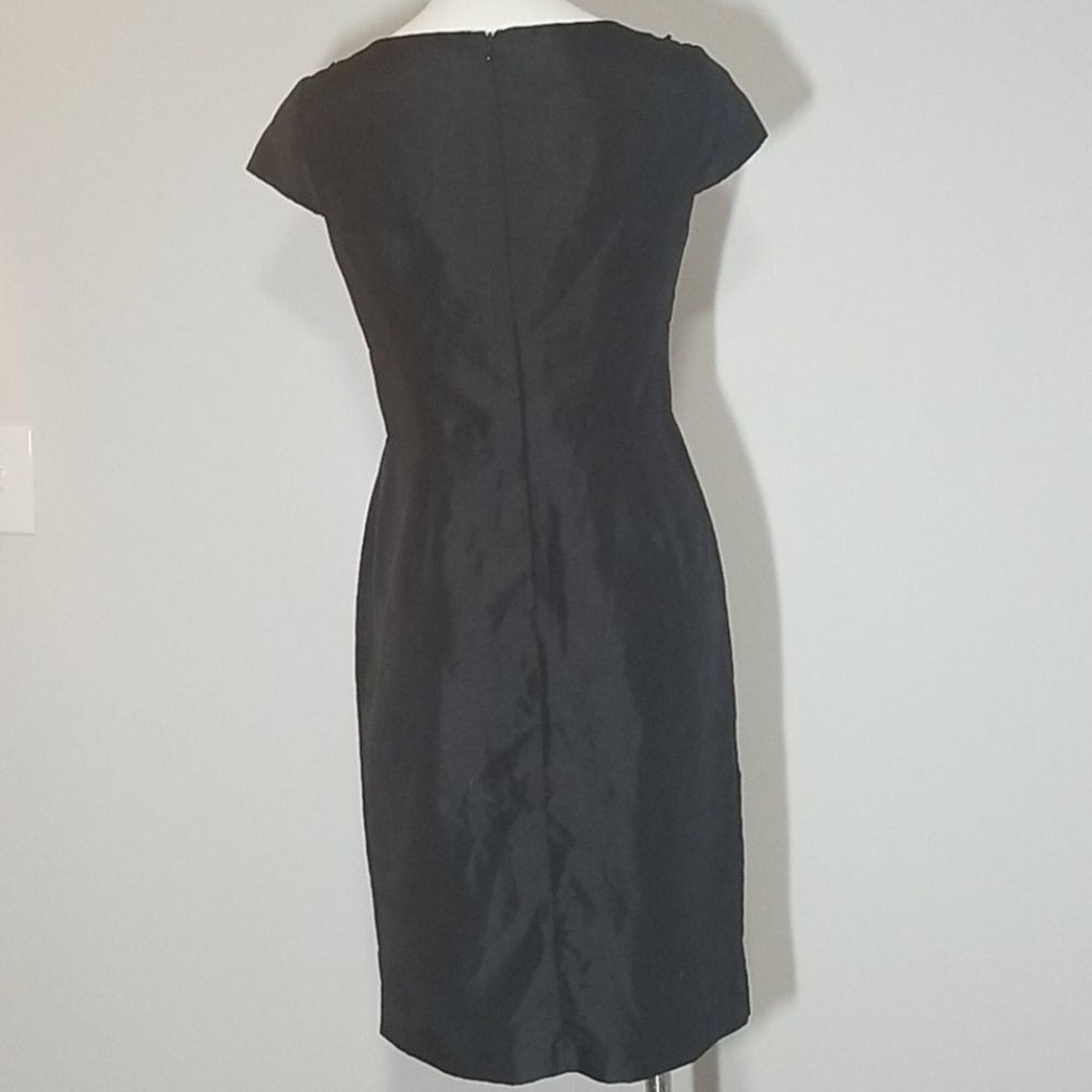 Other London Times Black Rosette Dress Size M / US 6-8 / IT 42-44 - 4 Thumbnail
