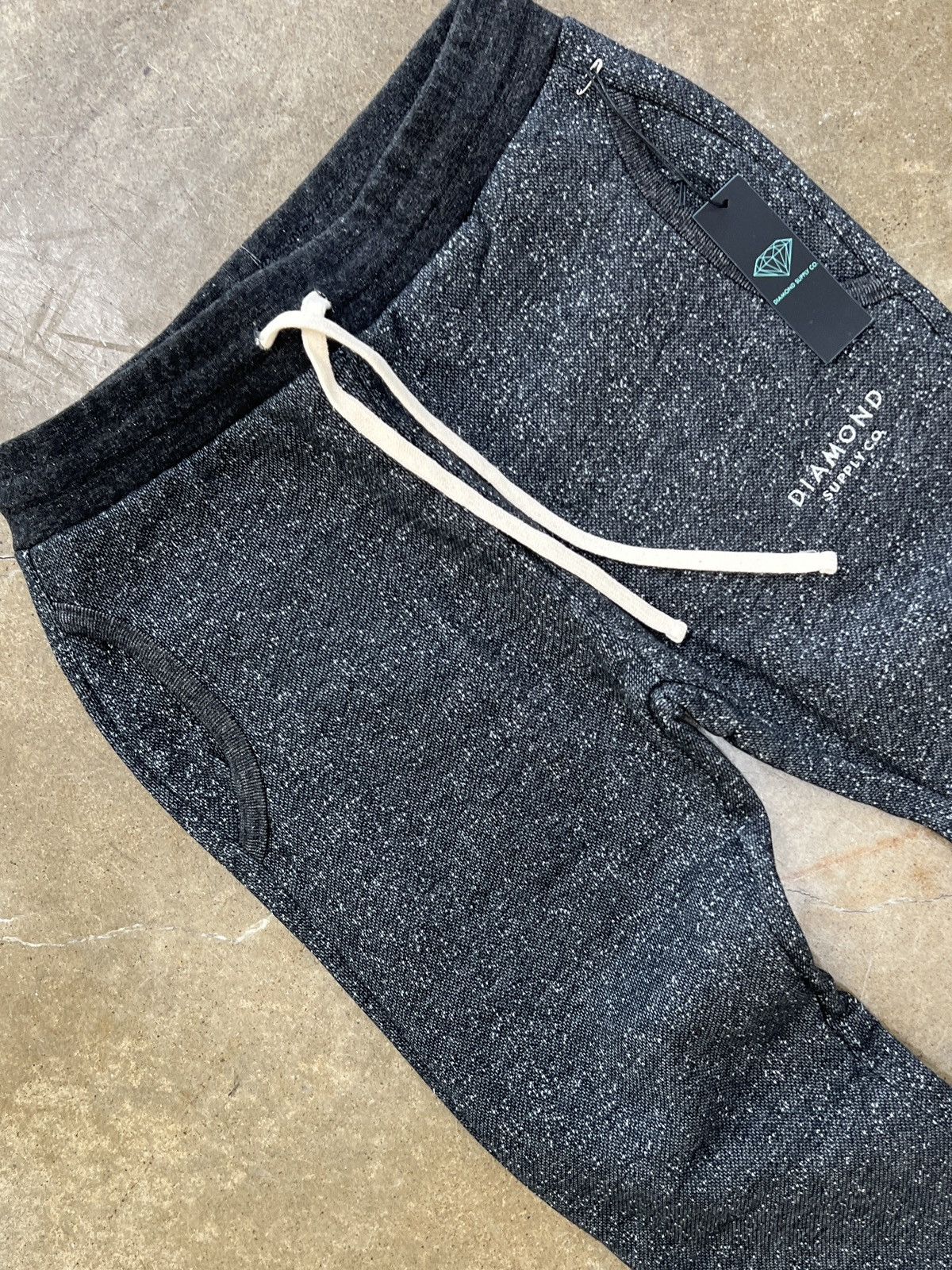 Diamond Supply Stone Cut Sweatpants Pepper XS
