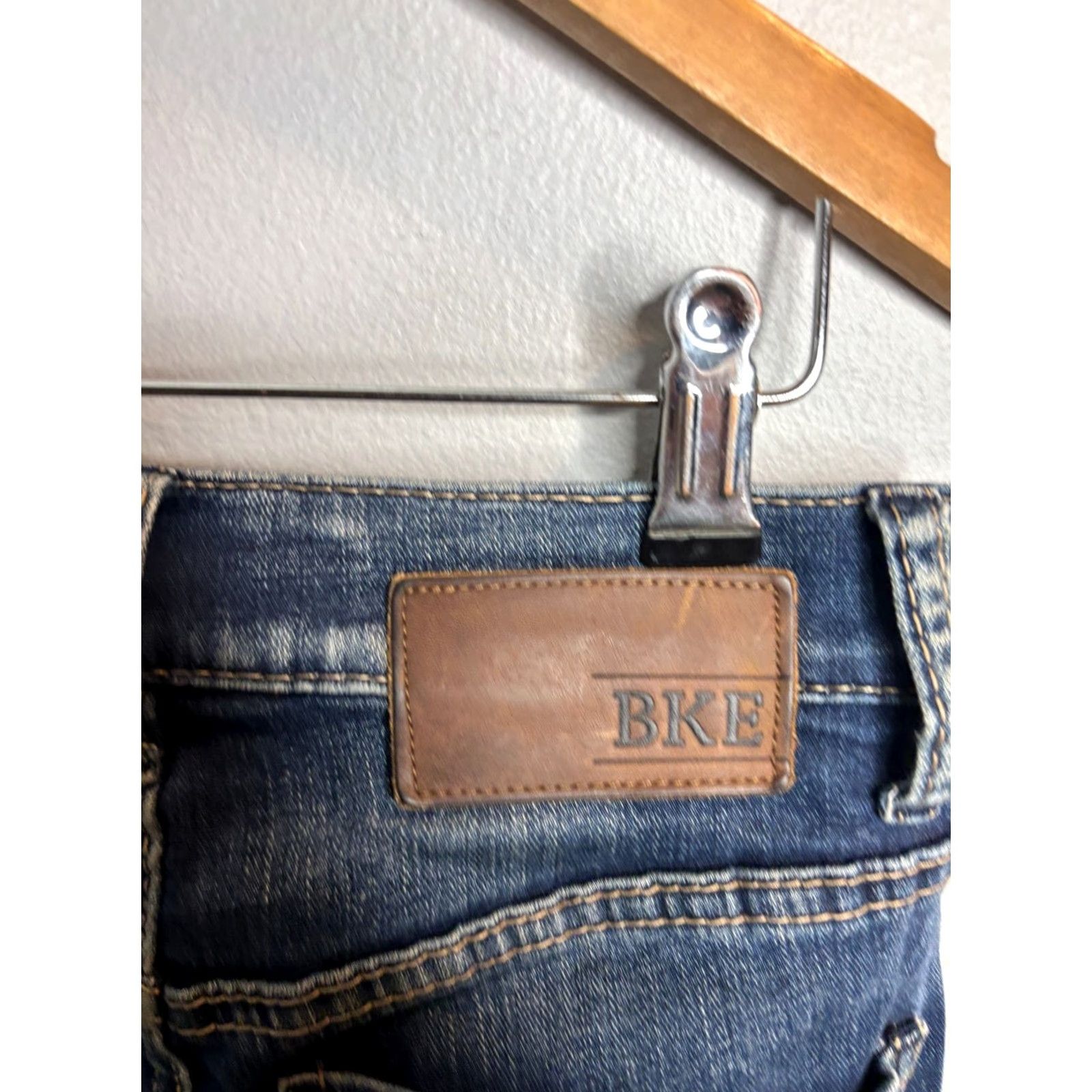 Vintage Buckle BKE Aiden Jeans Mens 26R Dark Wash Denim 5-Pocket Straight Distressed Western Modern Buckle Brand Buckle Bke Mens Jeans 26 Dark Blue Size US 26 / EU 42 - 3 Thumbnail