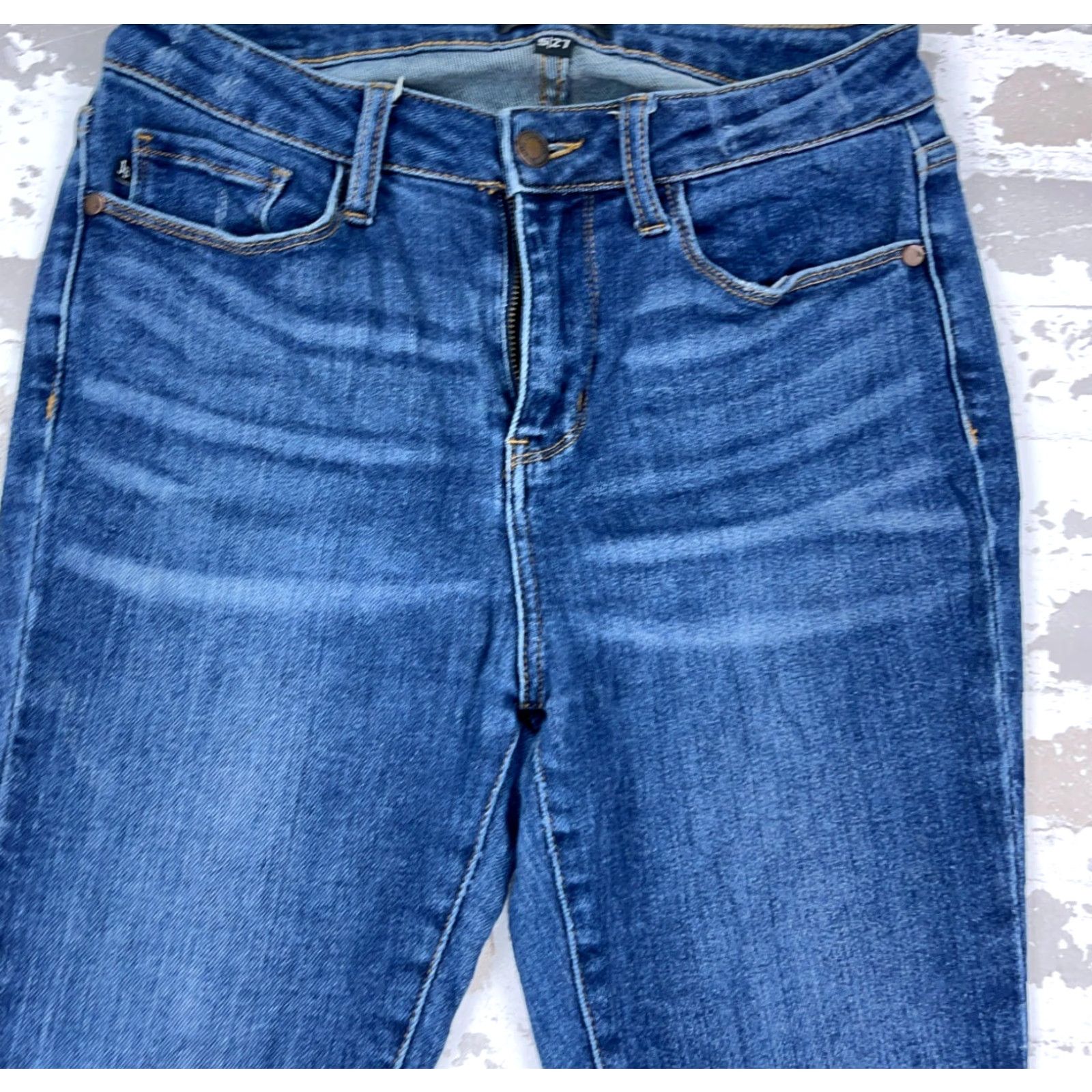 Vintage Judy Blue Jeans Women 5 27 Skinny Fit Crop Med Wash Faded Pants Stretch Ladies Jeans Size 27" / US 4 / IT 40 - 3 Thumbnail