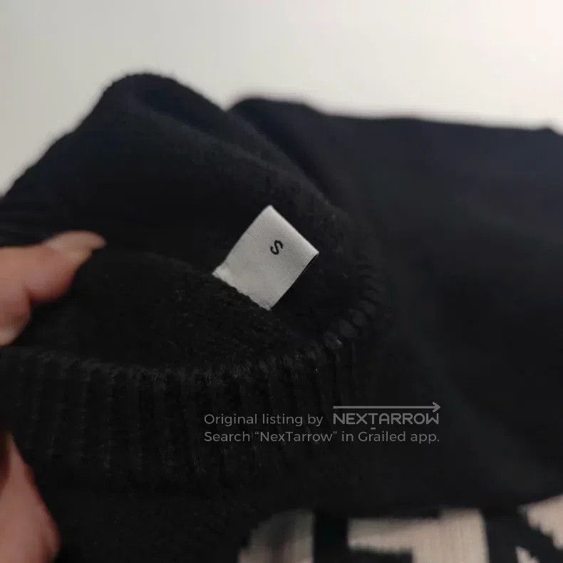 Givenchy Givenchy Classic Logo Round Neck Sweater Size US S / EU 44-46 / 1 - 3 Thumbnail