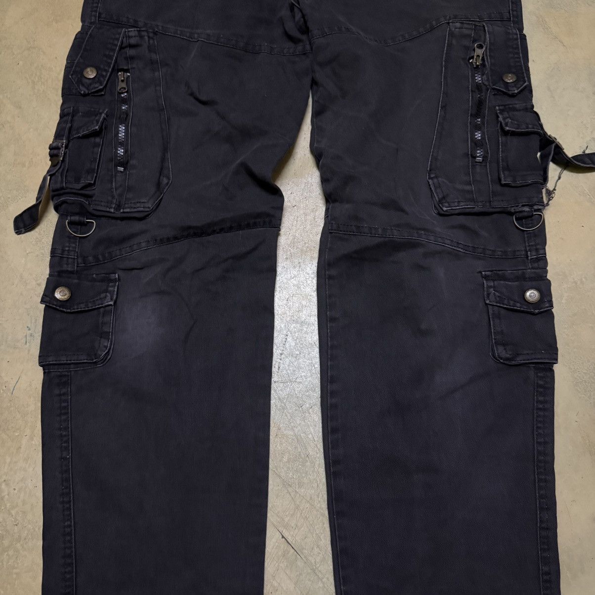 Japanese Brand Distressed Cargo Multi pockets Pants Size US 36 / EU 52 - 4 Thumbnail
