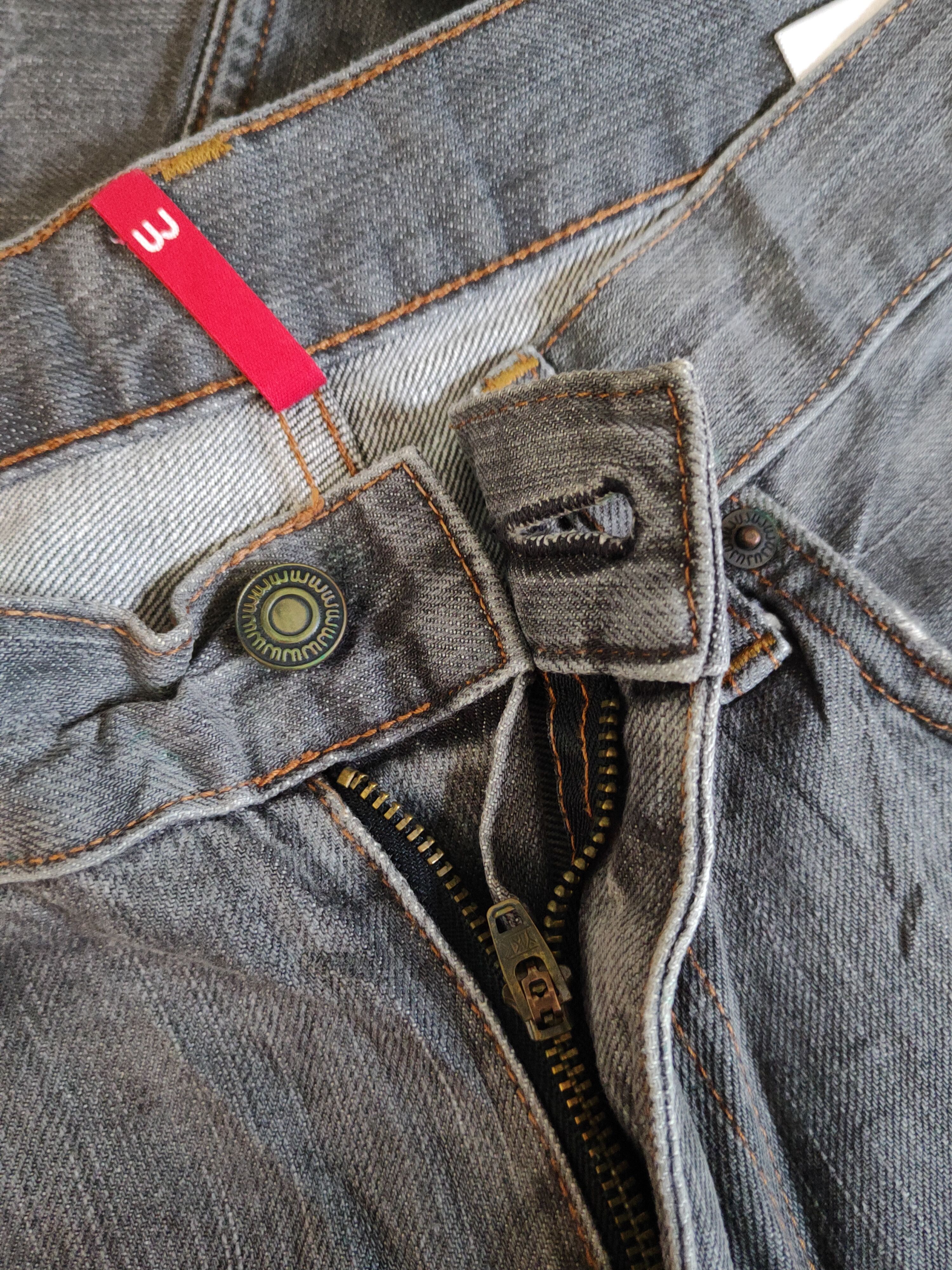 Japanese Brand Uniqlo Dark Gray Faded Distressed Ripped Jeans #S2317 Size US 31 - 13 Thumbnail
