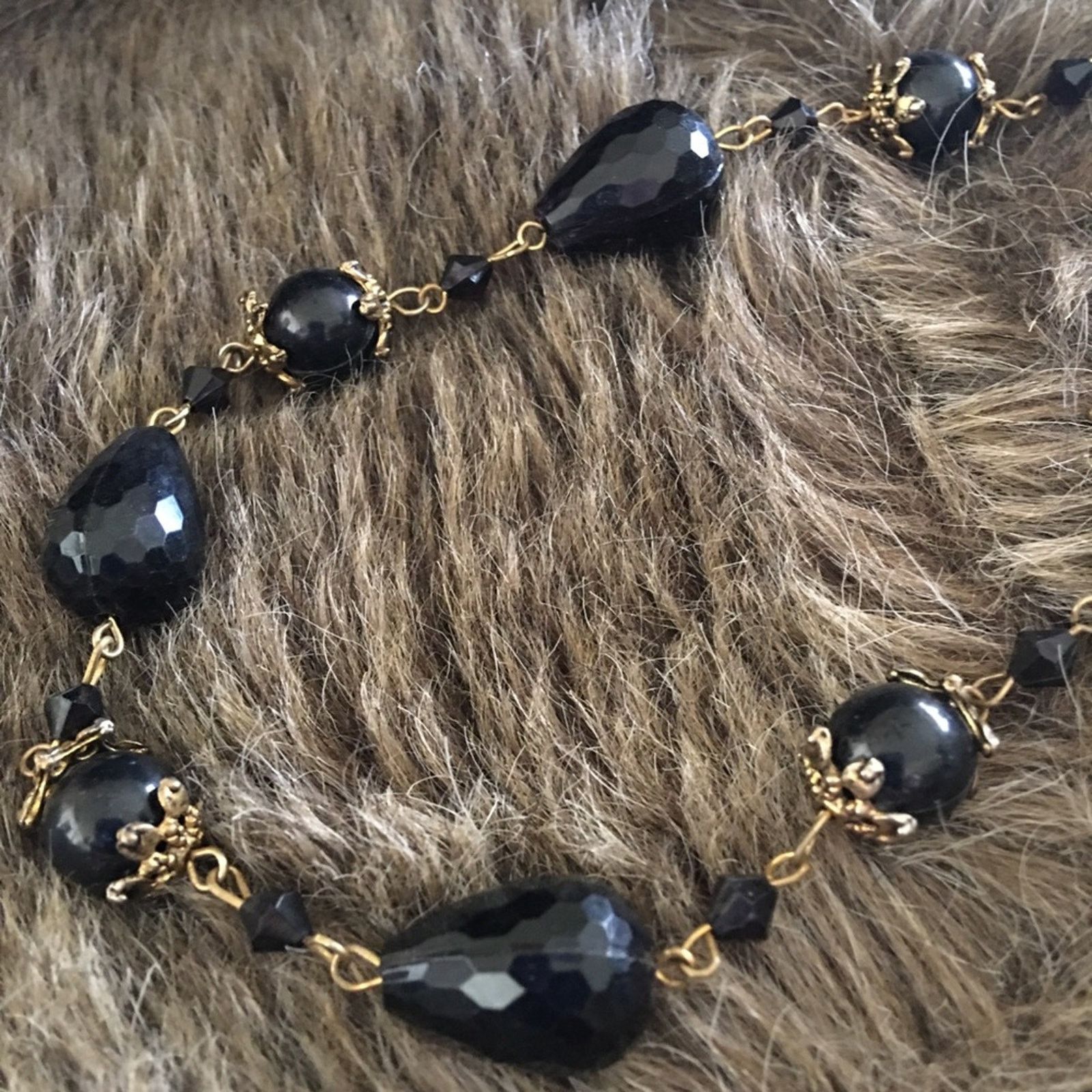 Vintage Vintage black plastic bead gold tone choker necklace Size ONE SIZE - 6 Thumbnail