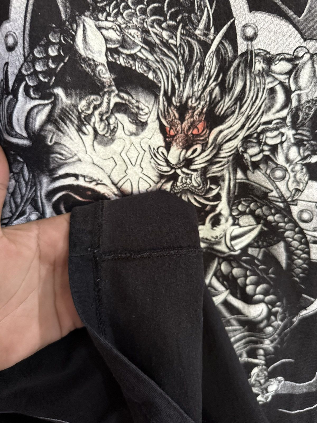 Vintage Thrashed Vintage 90s Graphics Skulls Dragon Backhit Faded T Size US XL / EU 56 / 4 - 13 Thumbnail