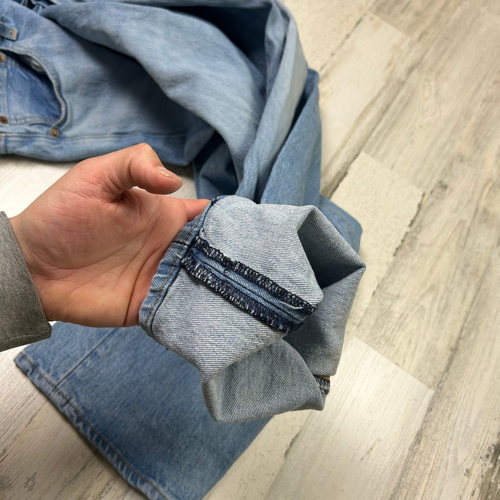 Levi's Vintage Levi’s 501 Button Fly Denim Blue Jeans Size US 36 / EU 52 - 7 Thumbnail