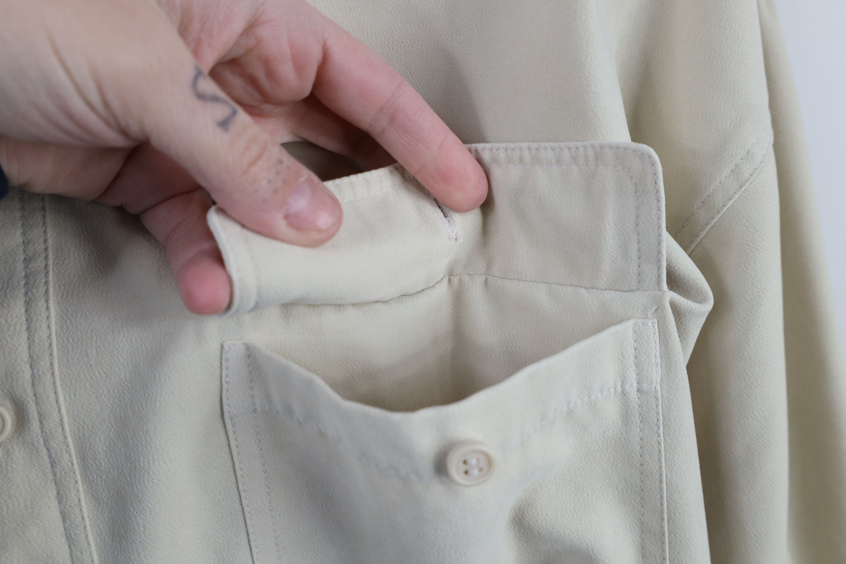 Vintage Vintage 90s Streetwear Microfiber Collared Button Shirt Size US XL / EU 56 / 4 - 8 Thumbnail