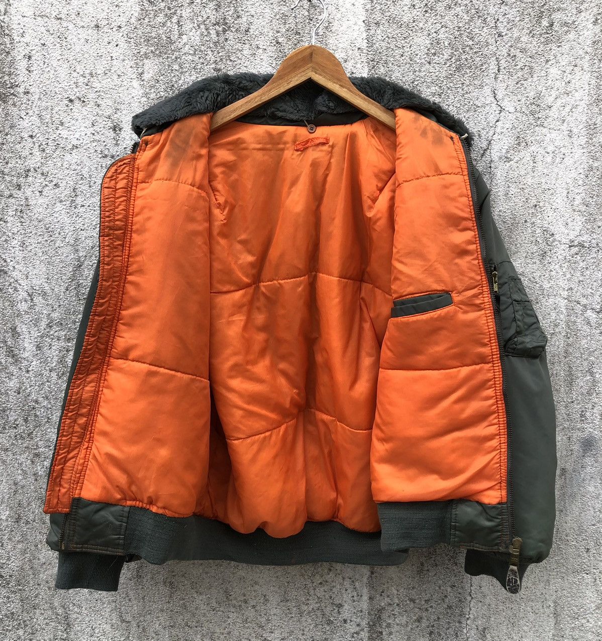 Vintage Vintage Flyer’s Man Intermediate Bomber Jacket Size US L / EU 52-54 / 3 - 12 Thumbnail