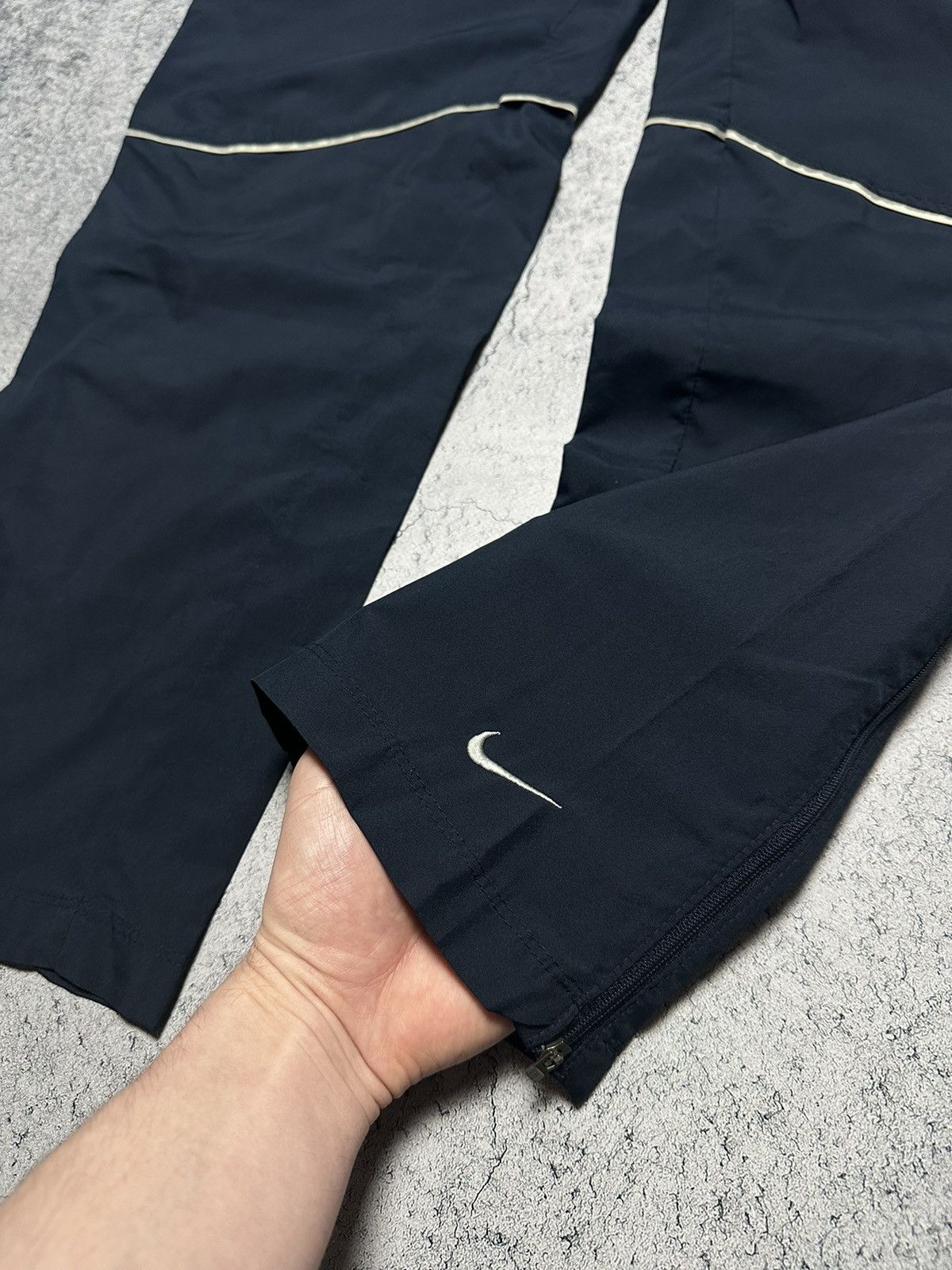 Nike Vintage Nike Nylon Track Pants Joggers Size US 32 / EU 48 - 4 Thumbnail