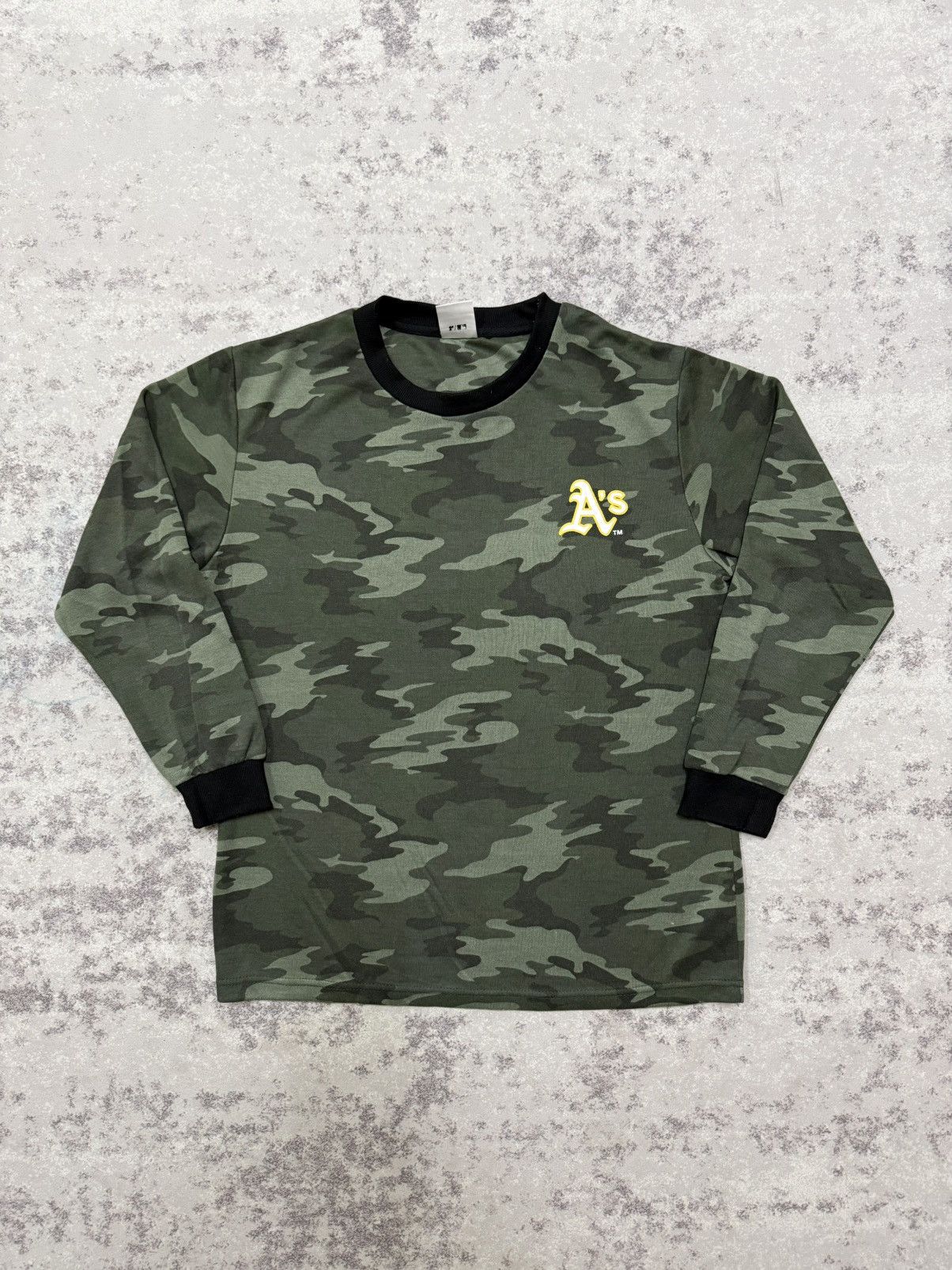 MLB Mlb Oakland A’s Nightwear Design Camo Longsleeve Shirt Size US M / EU 48-50 / 2 - 3 Thumbnail