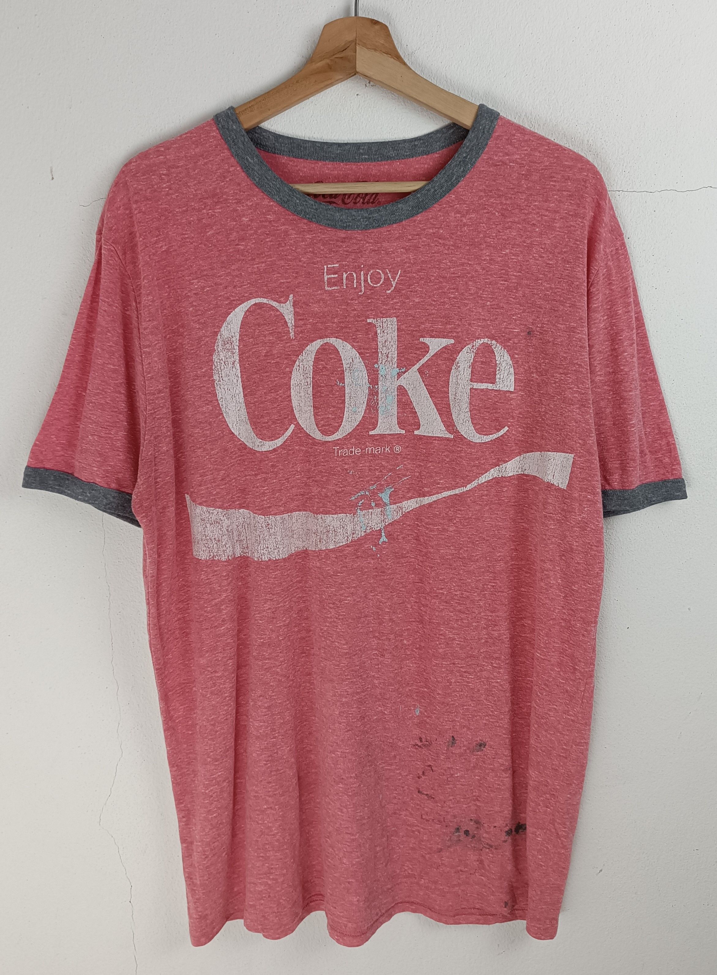 Coca Cola THRASHED FADED VINTAGE COCA COLA DISTRESSED PAINT STAINS TEE Size US XL / EU 56 / 4 - 3 Thumbnail