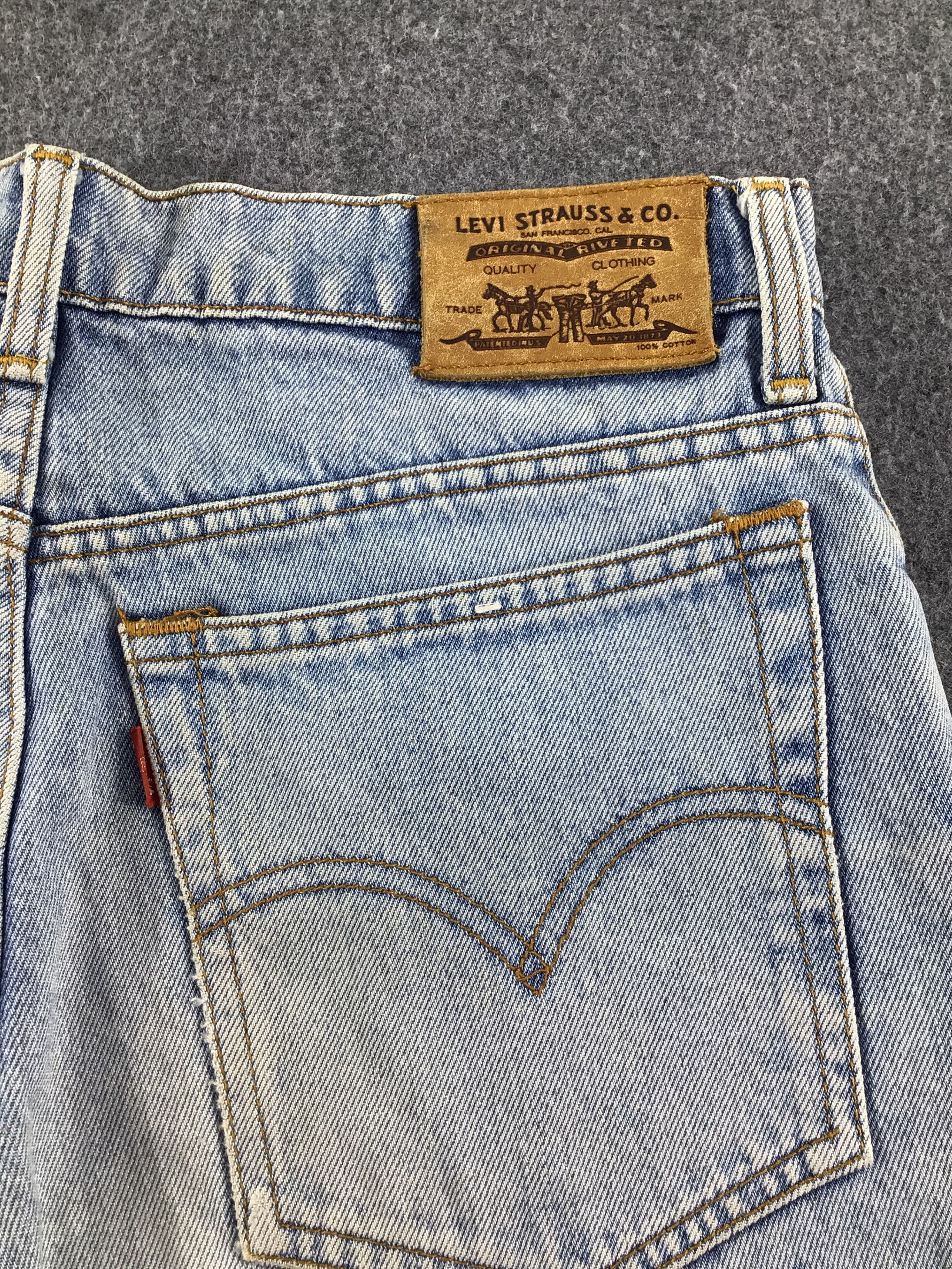 Levi's Vintage Levis 626 Jeans Medium Wash Denim KJ078 Size US 31 - 5 Thumbnail