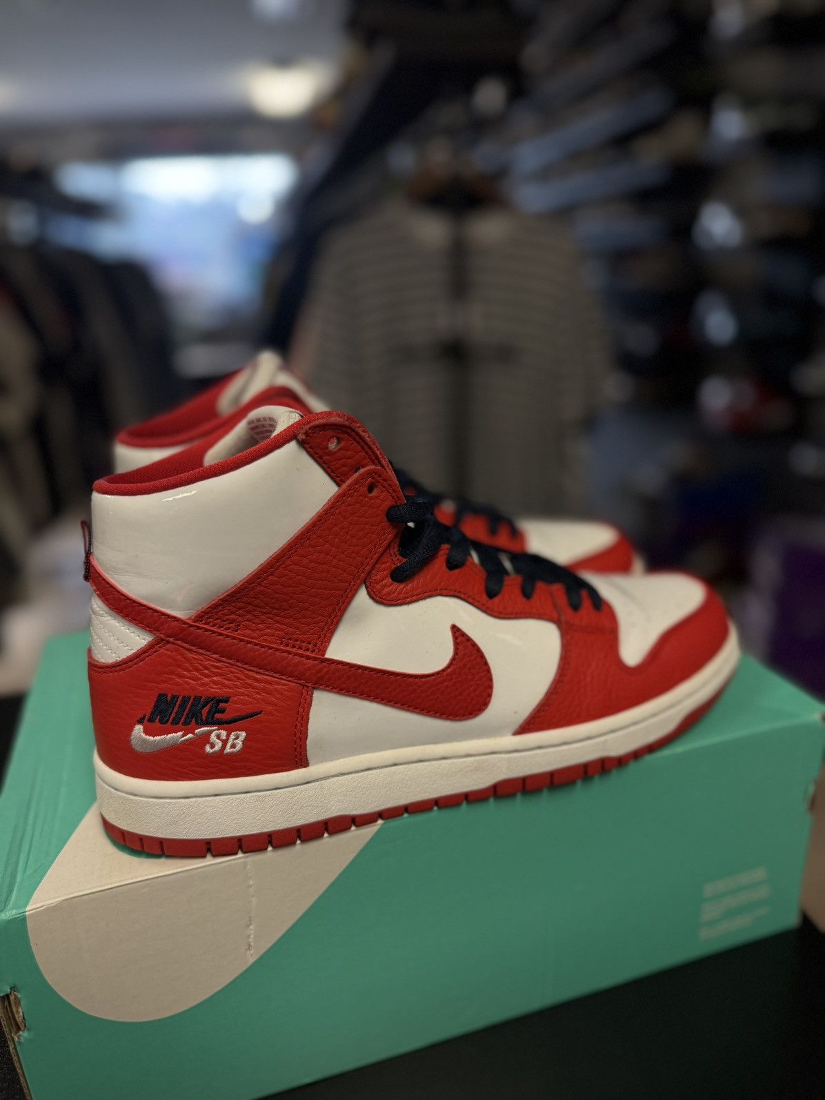 Nike NIKE SB ZOOM DUNK HIGH PRO "FUTURE COURT" UNIVERSITY RED Size US 11 / EU 44 - 2 Thumbnail