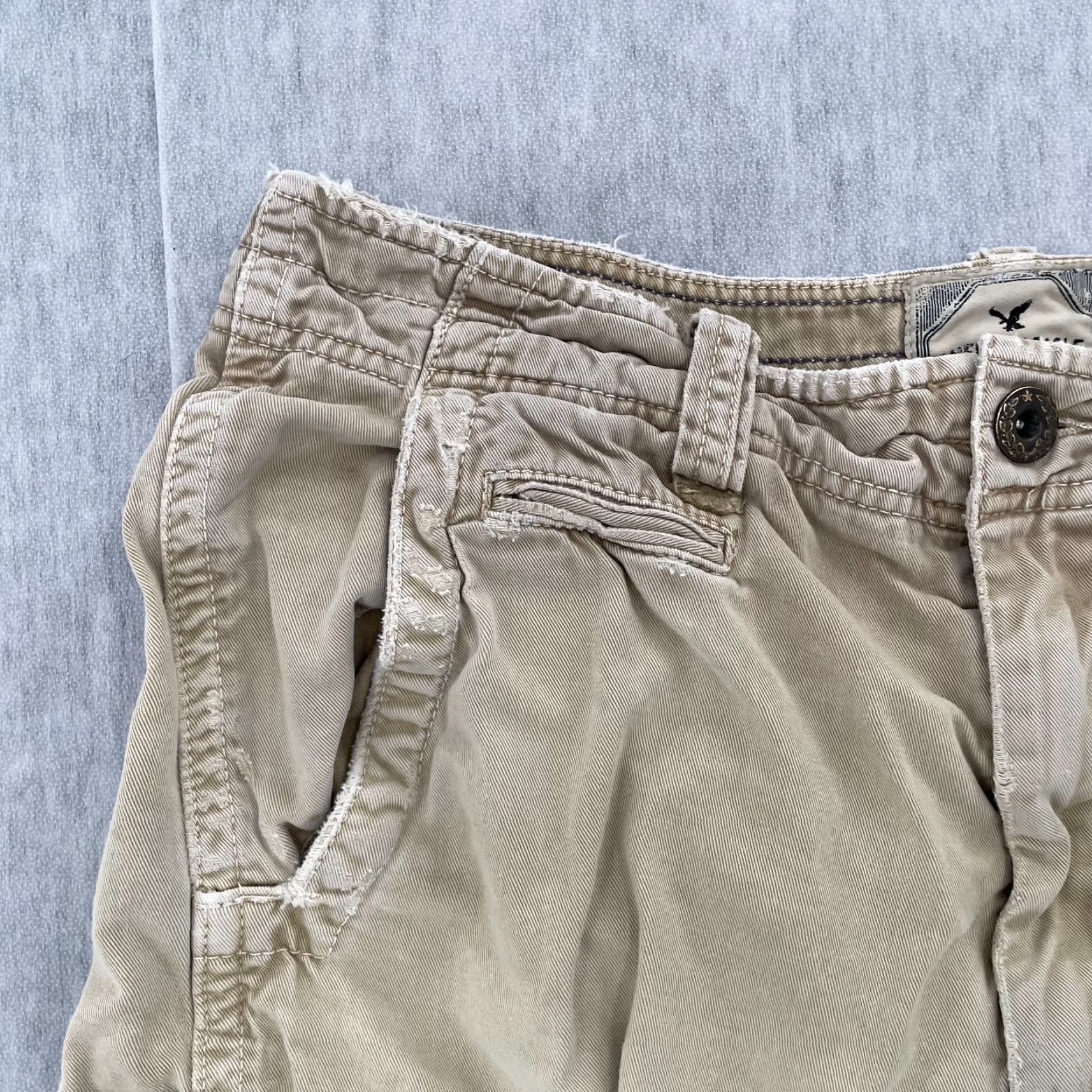 American Eagle Outfitters VINTAGE American Eagle Cargo Shorts Mens 33 Tan Cotton Utility Pockets 2000s Casual Size US 33 - 5 Thumbnail