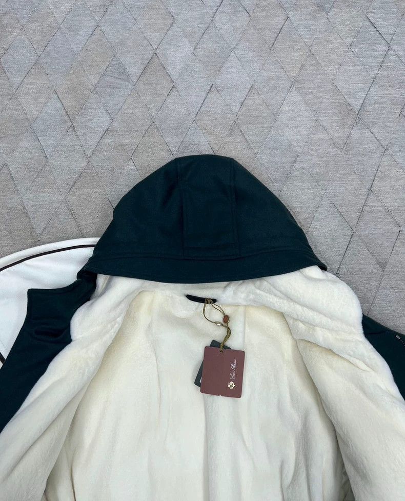 Loro Piana LORO PIANA A coat made of sheep and mink fur Size US L / EU 52-54 / 3 - 5 Thumbnail