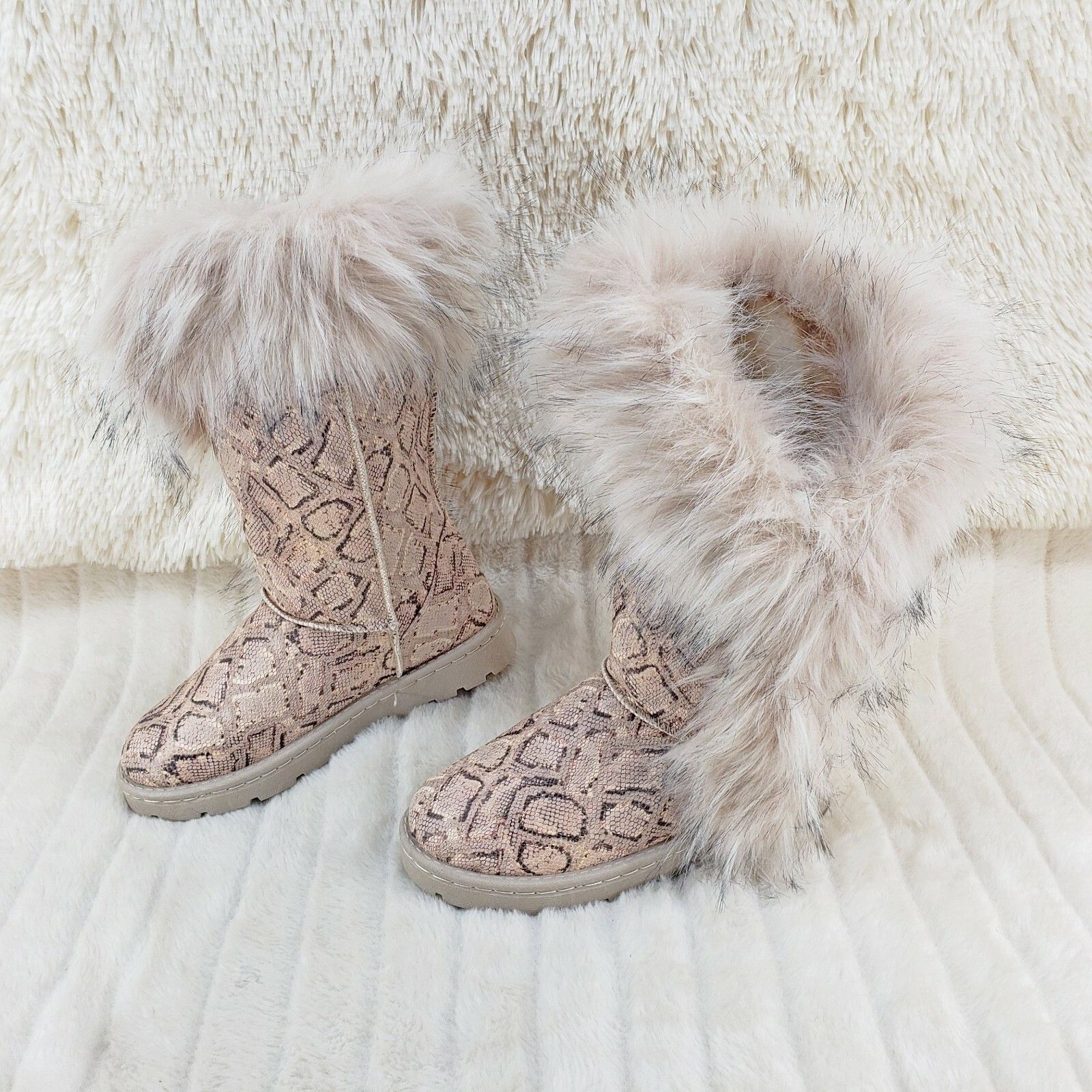 Other Chi Chi Tall Furry Snake Beige Faux Fur Lined Flat Winter Bo Size US 7 / IT 37 - 8 Thumbnail