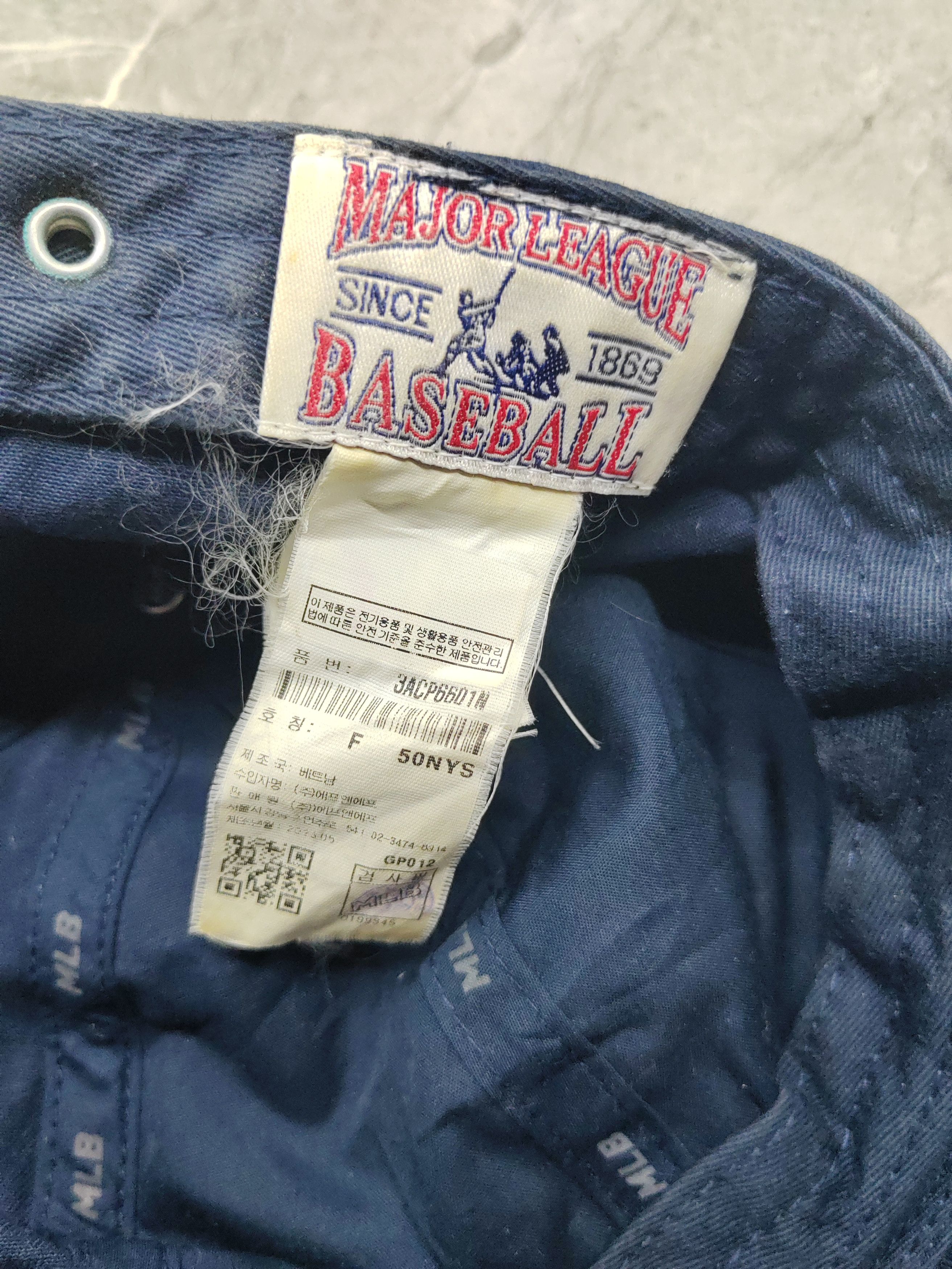 New York Yankees VIntage New York Yankees MLB Cap Hat Size ONE SIZE - 5 Thumbnail