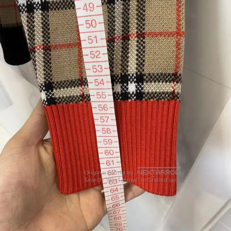 Burberry Burberry Men's Beige Wool Checked Knit Sweater. Size US M / EU 48-50 / 2 - 9 Thumbnail