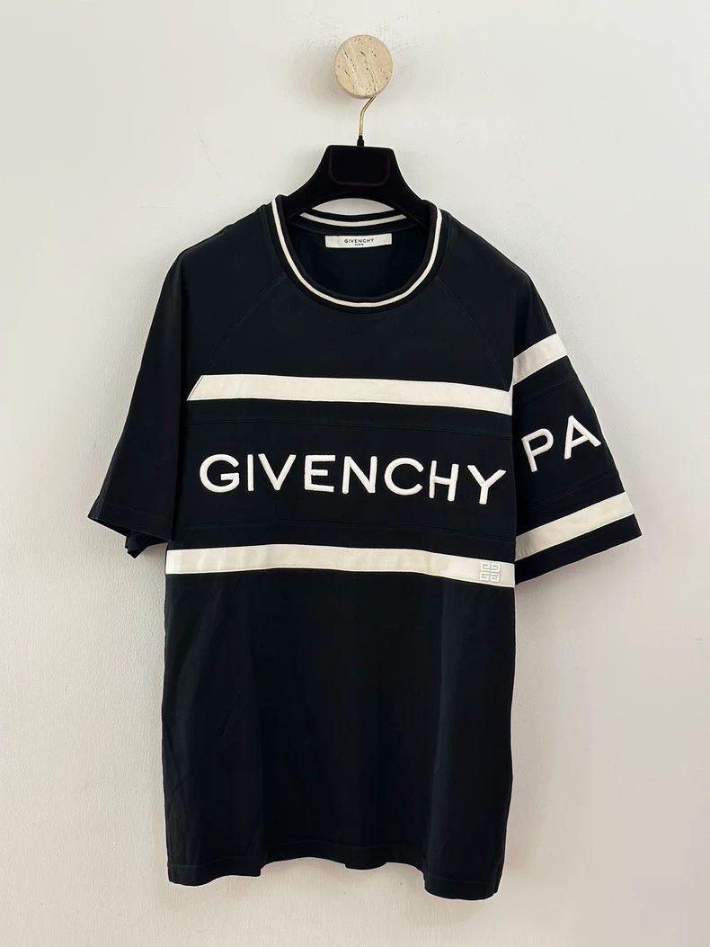 Givenchy Givenchy Black White Logo Round Neck Tee - dmc Size US S / EU 44-46 / 1 - 1 Thumbnail