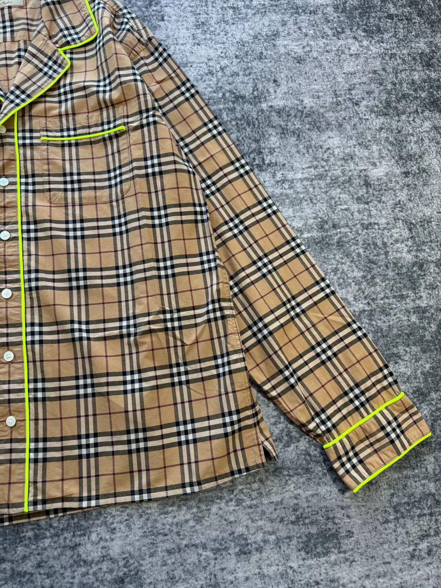 Burberry Burberry Fluorescent border plaid shirt| Size XS / US 0-2 / IT 36-38 - 4 Thumbnail