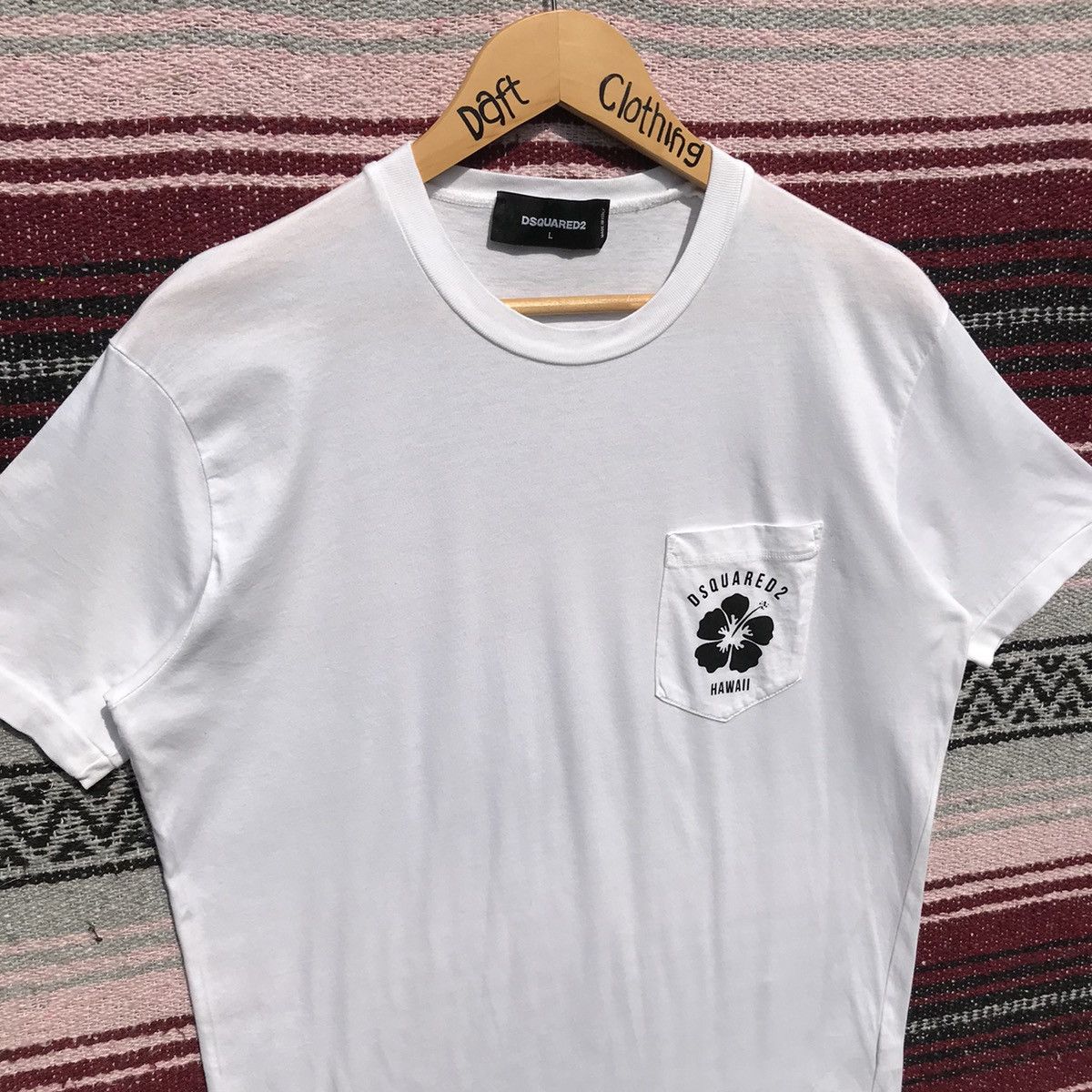 Dsquared2 Dsquared2 Hawaii Pocket Tee Vintage Dsquared2 Italy Size US M / EU 48-50 / 2 - 5 Thumbnail
