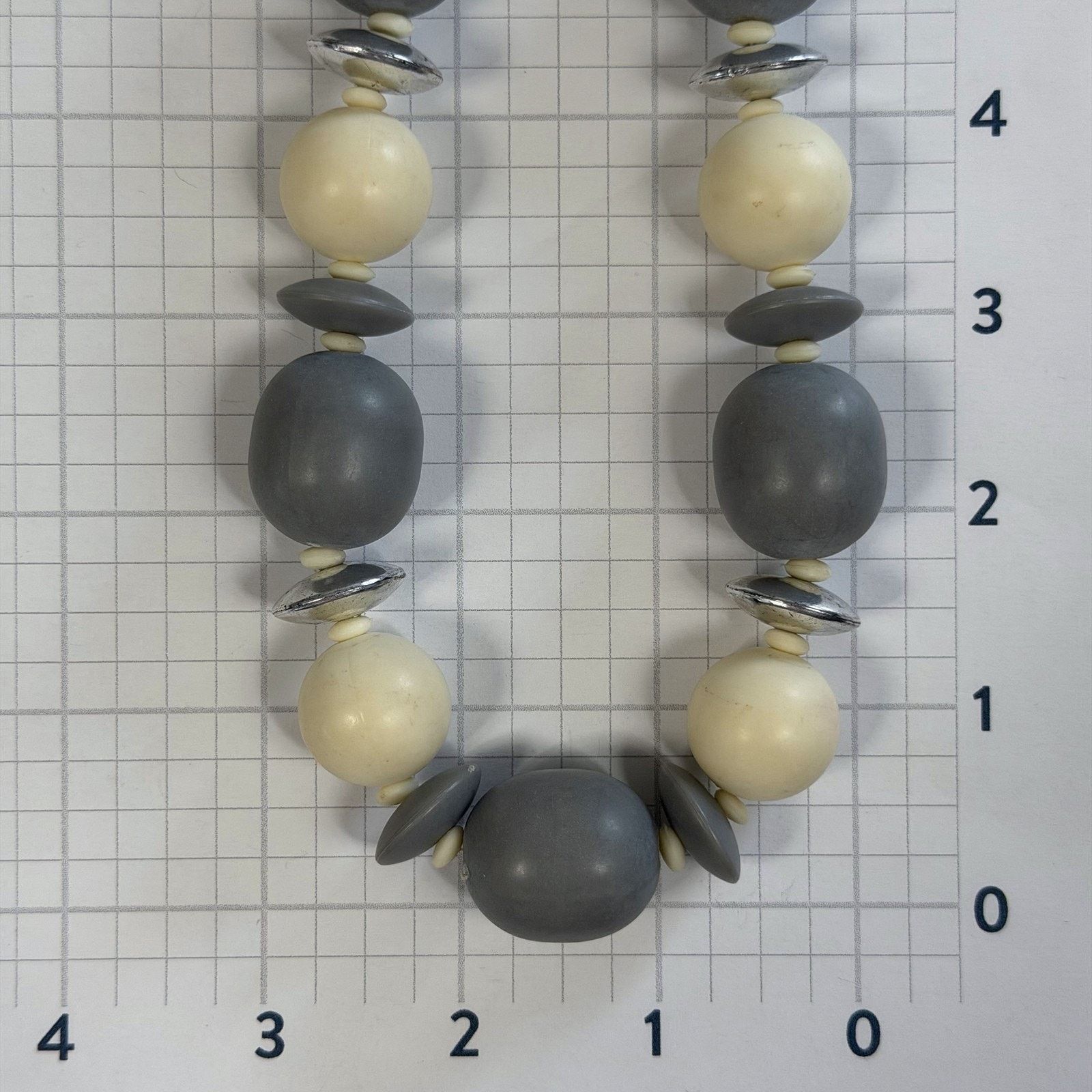 Vintage VTG 1980s Chunky Gray Silver & Cream Beaded 24" Necklace Size ONE SIZE - 8 Thumbnail