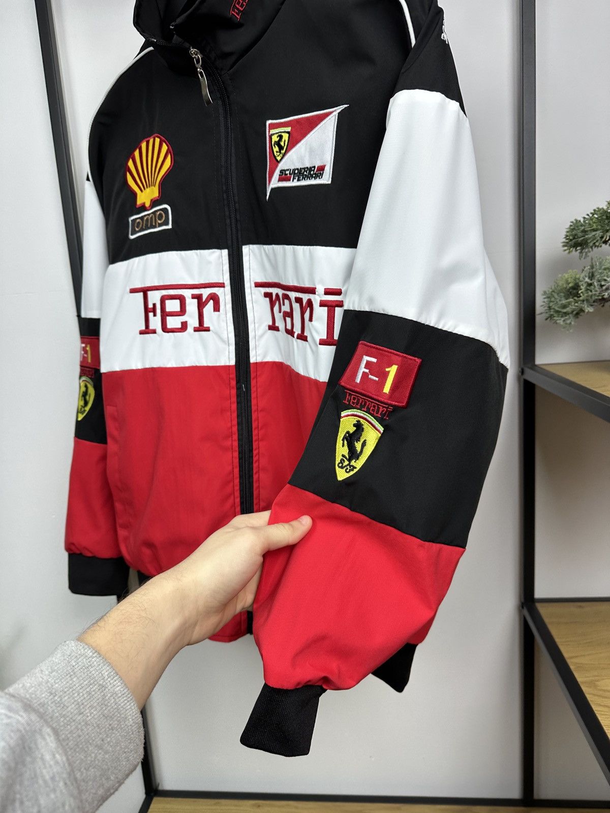 Formula 1 Ferrari Team Formula 1 F1 Racing Jacket Bomber Men’s M Size US M / EU 48-50 / 2 - 8 Thumbnail