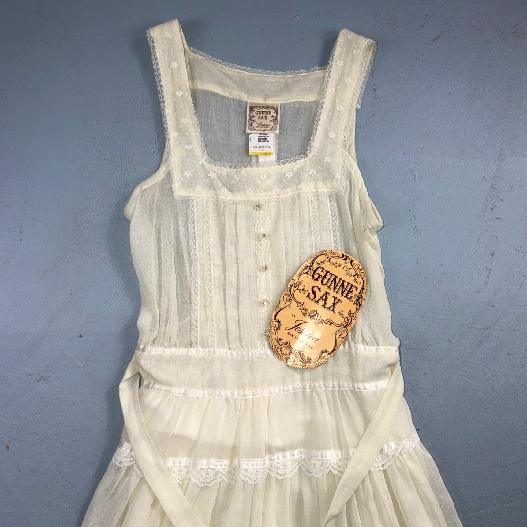 Vintage VINTAGE Gunne Sax Jessica Ivory Prairie Dress Sz 11 Boho Core Farm 1970s Cotton Gunne Sax Womens Size L / US 10 / IT 46 - 2 Thumbnail