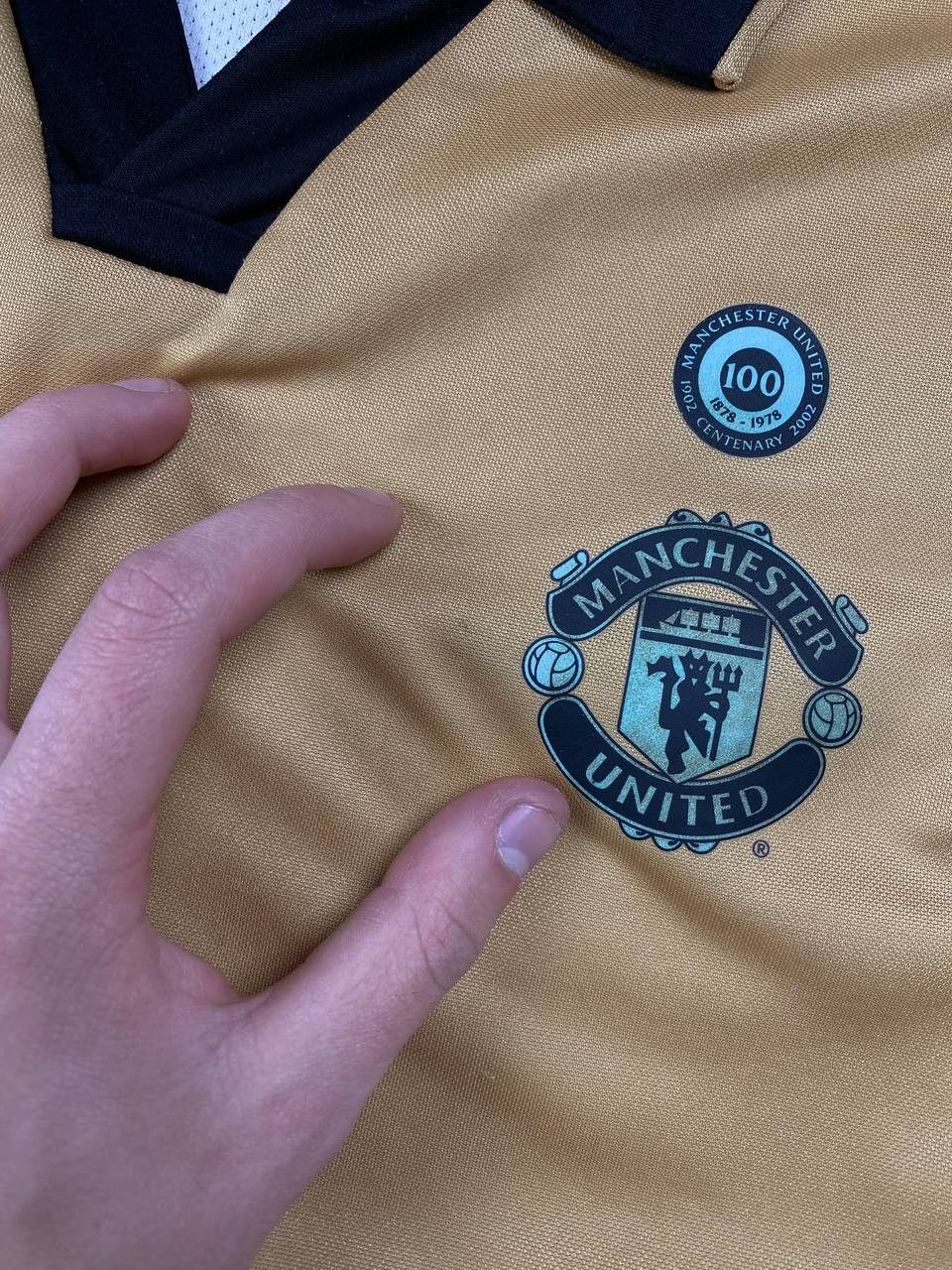 Vintage Vintage Manchester United 2001 2002 Reversible Away Shirt Size US XL / EU 56 / 4 - 20 Thumbnail