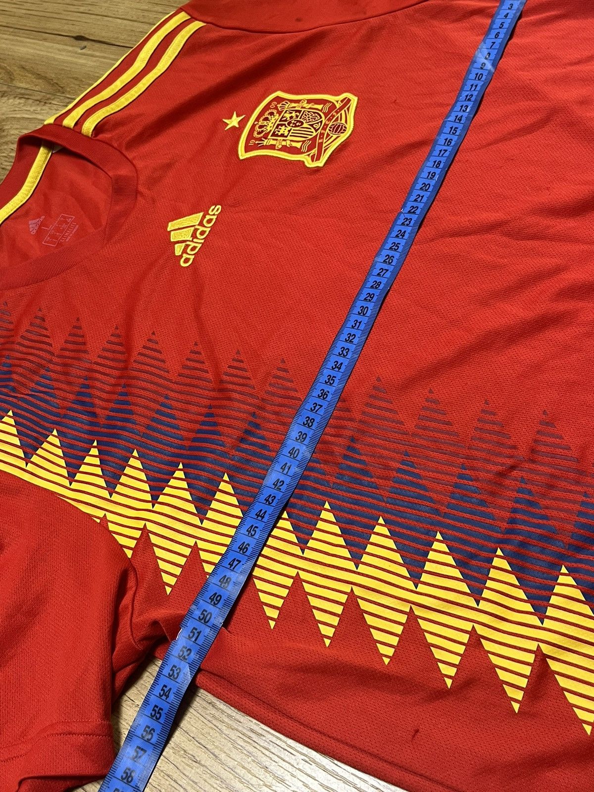 Adidas 2017-18 Spain National Team Soccer Jersey Football Size US L / EU 52-54 / 3 - 6 Thumbnail