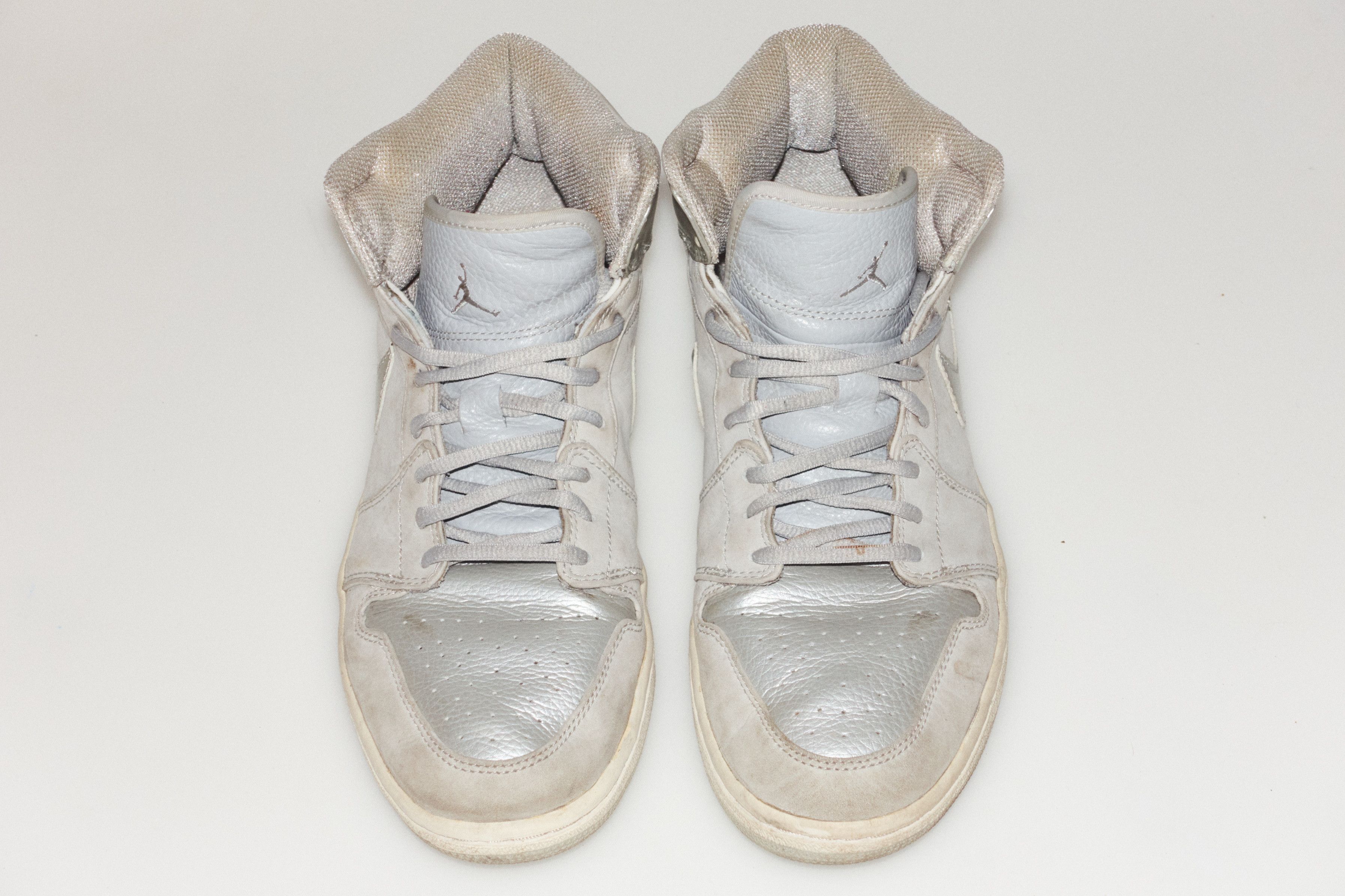 Jordan Brand Air Jordan 1 Retro + 2001 Neutral Grey Size 11 Size US 11 / EU 44 - 8 Thumbnail