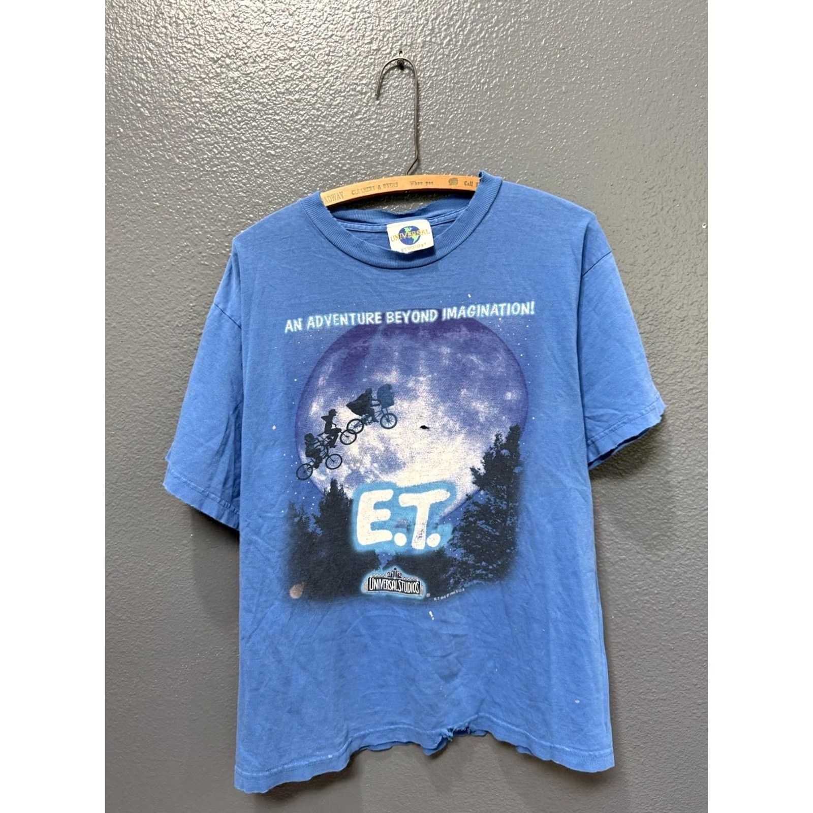 Vintage VINTAGE Universal Studios ET Blue Cotton Men's Shirt Size L 90s Size US L / EU 52-54 / 3 - 3 Thumbnail