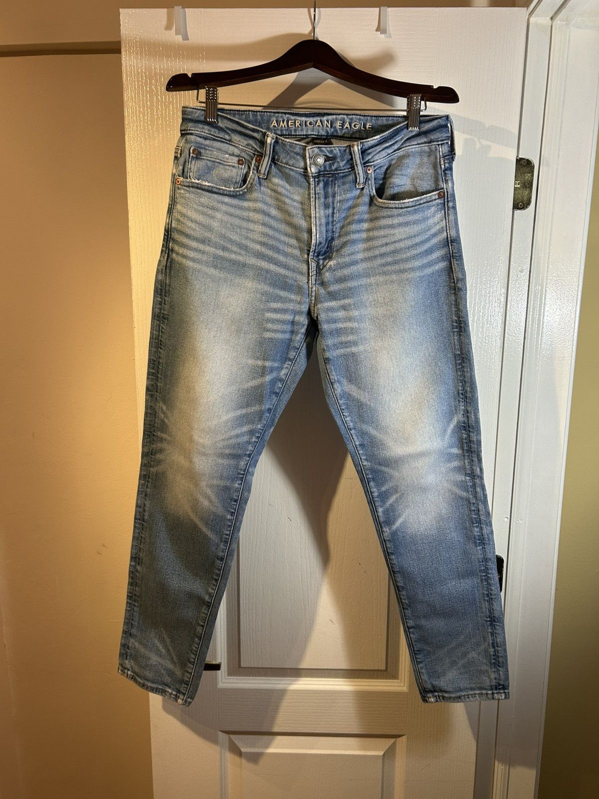 American Eagle Outfitters American Eagle Jeans Athletic Skinny size 31x30 Size US 31 - 1 Thumbnail