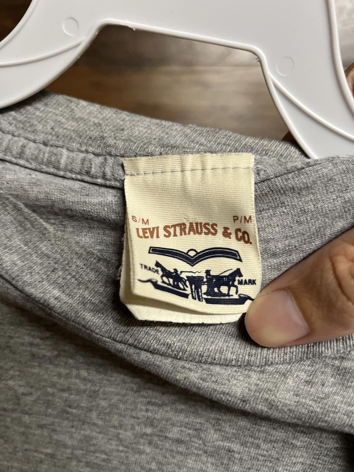 Designer VTG Levi Strauss T-shirt Made to Be Worn Every Day 1994 S/M Size US S / EU 44-46 / 1 - 2 Thumbnail