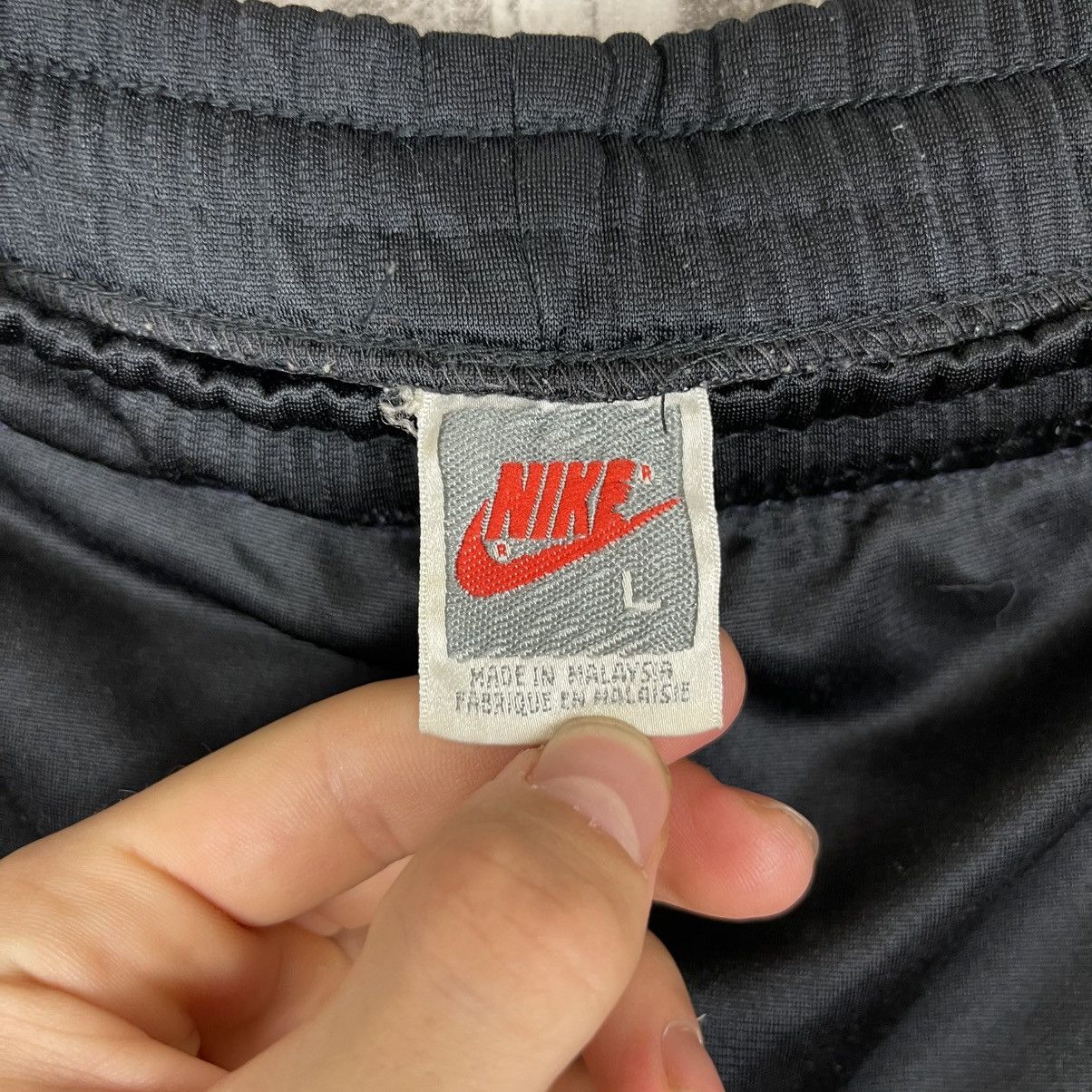 Nike Vintage Y2K Nike Nylon Drill Track Pants Big Logo Size US 34 / EU 50 - 5 Thumbnail
